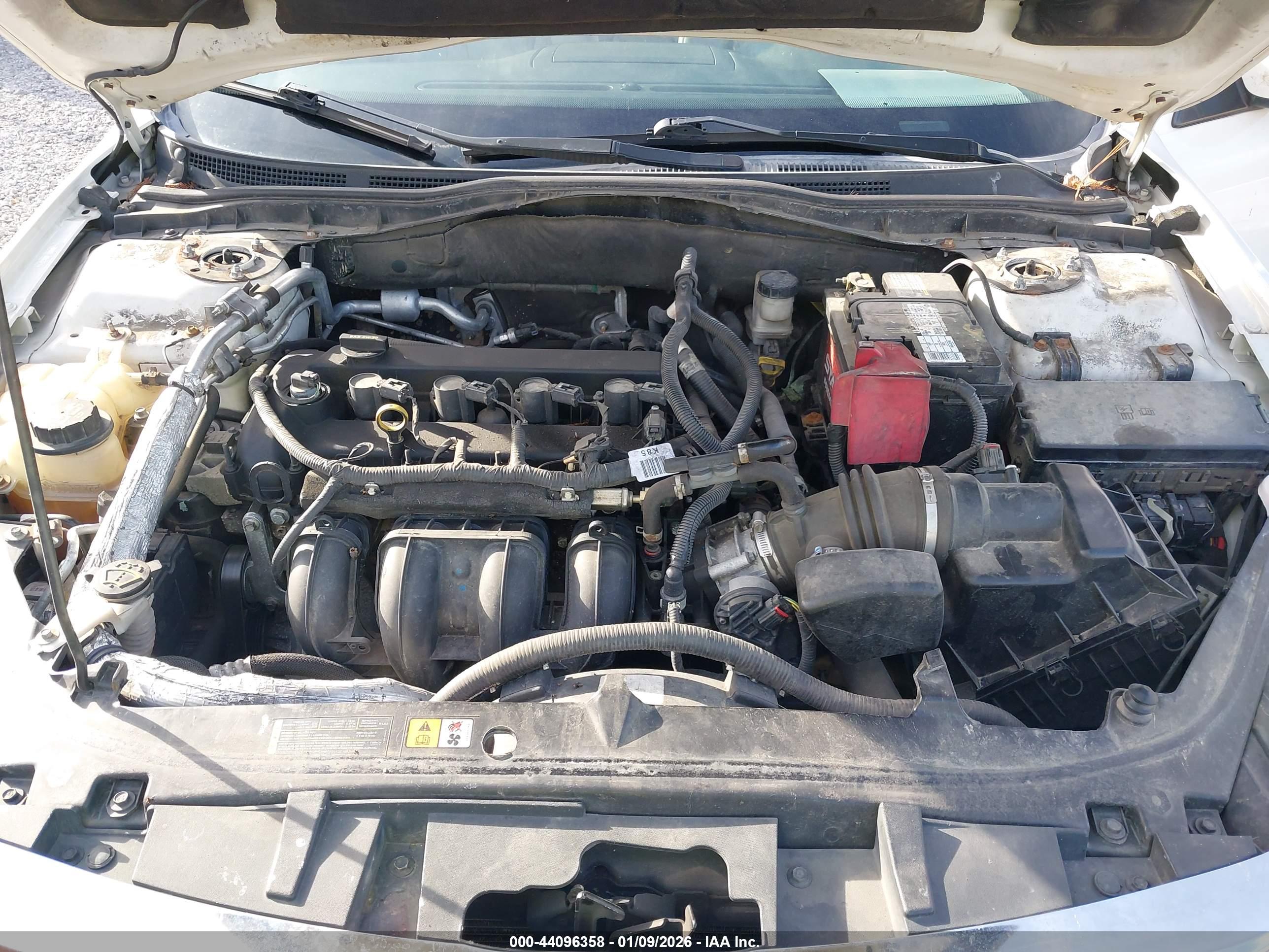FORD FUSION image 10