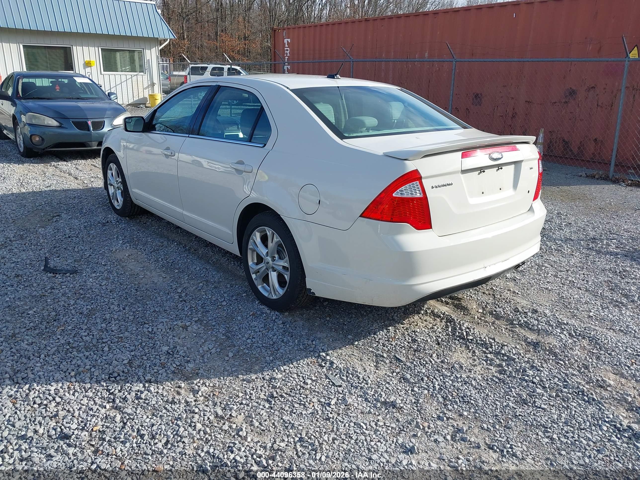 FORD FUSION image 3
