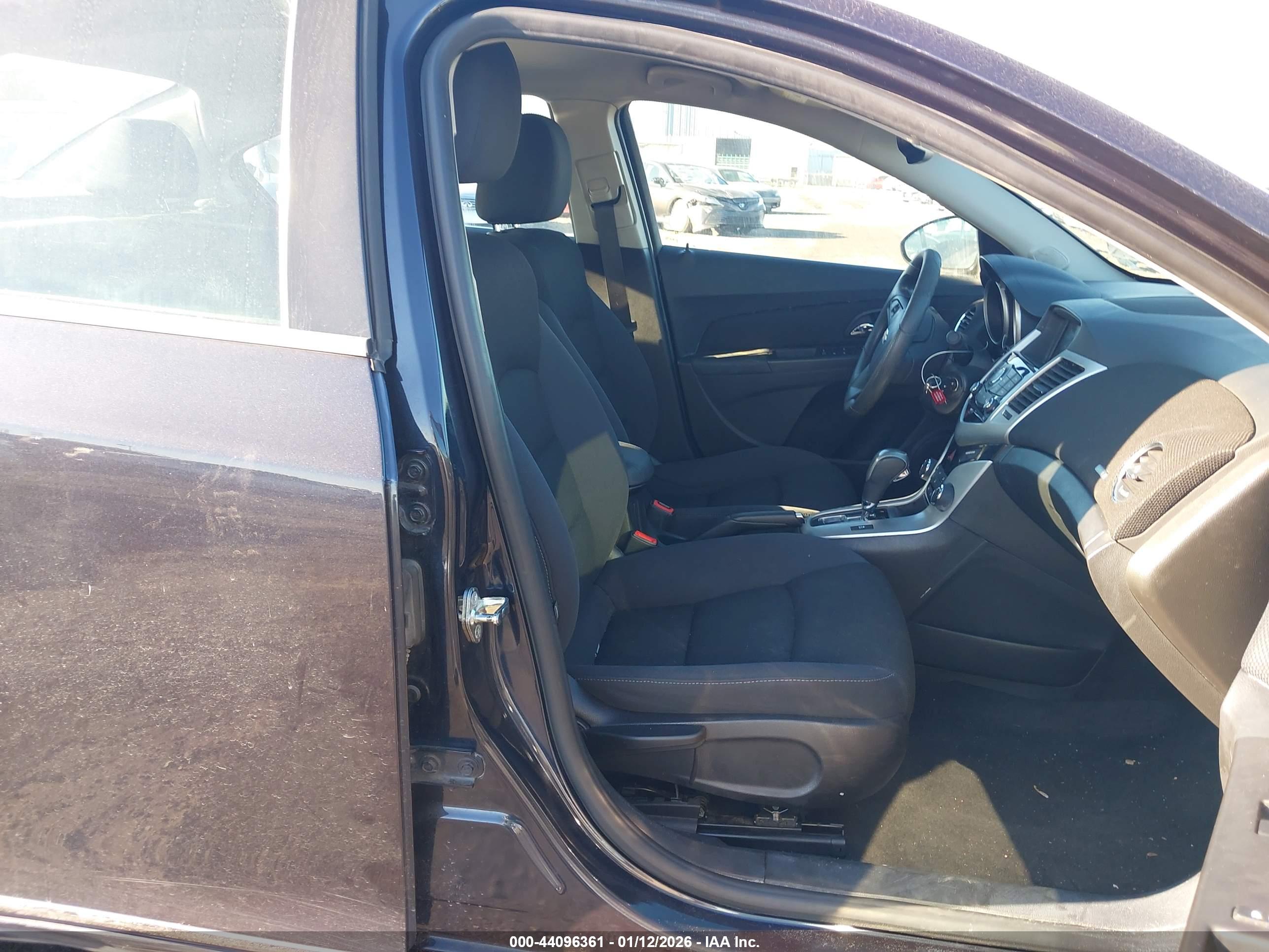 CHEVROLET CRUZE image 5