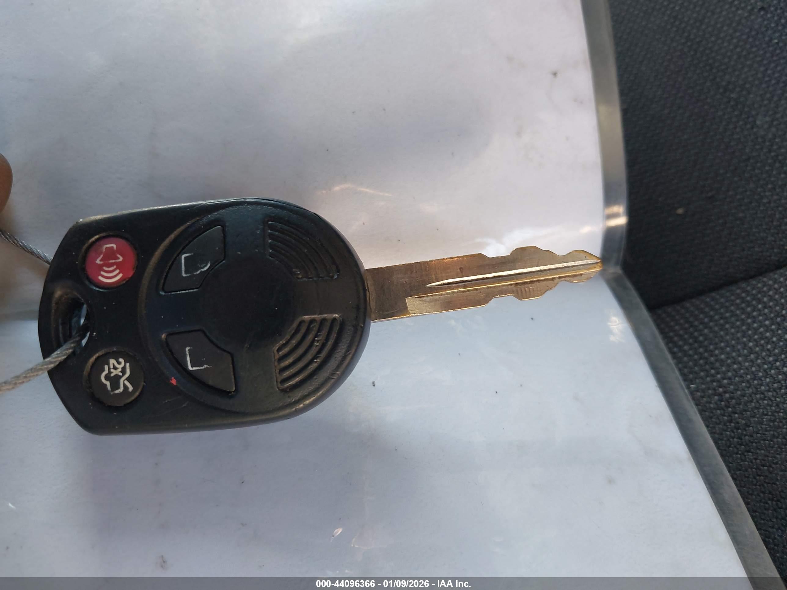 FORD ESCAPE image 11