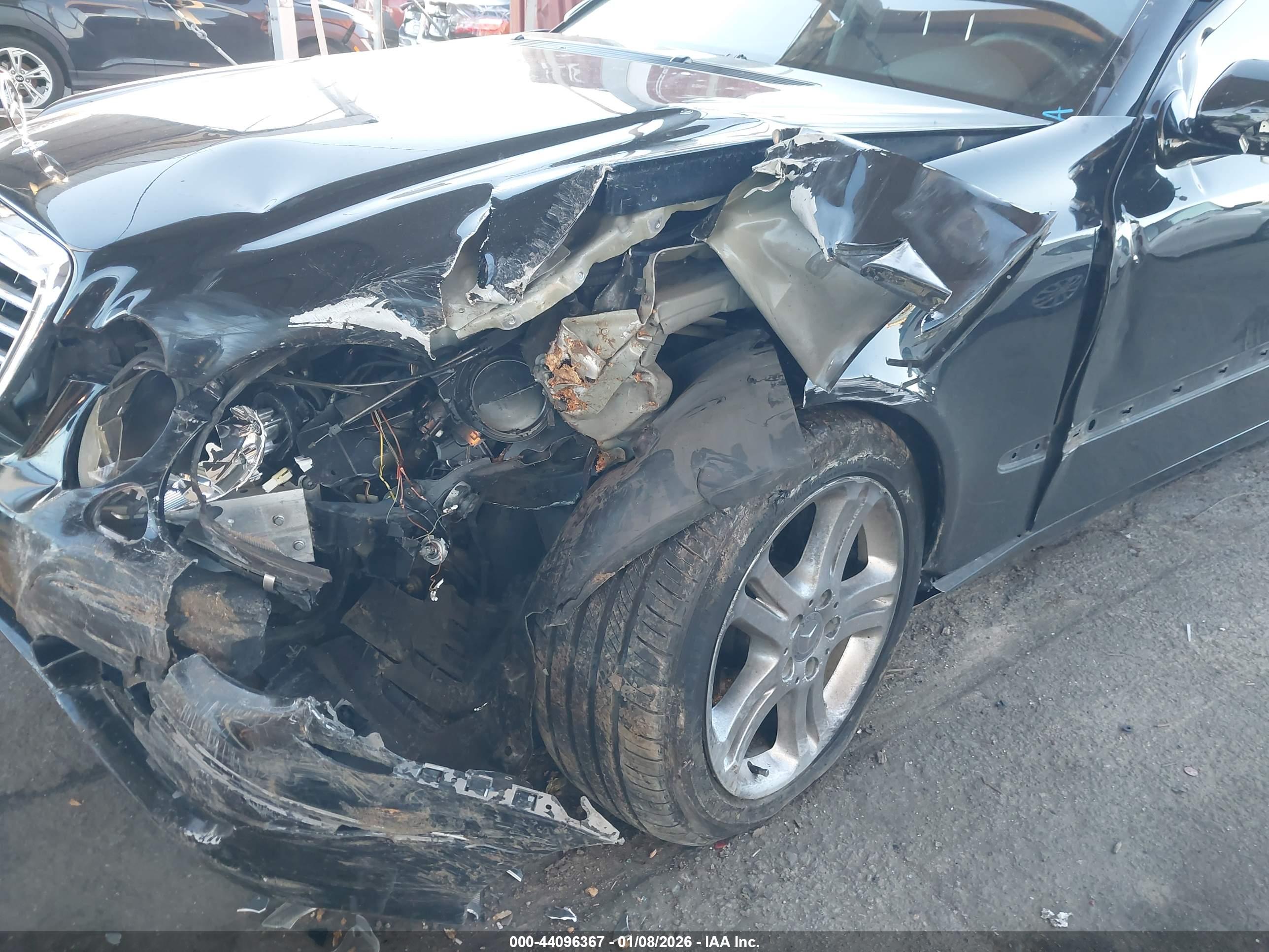 MERCEDES-BENZ E image 6