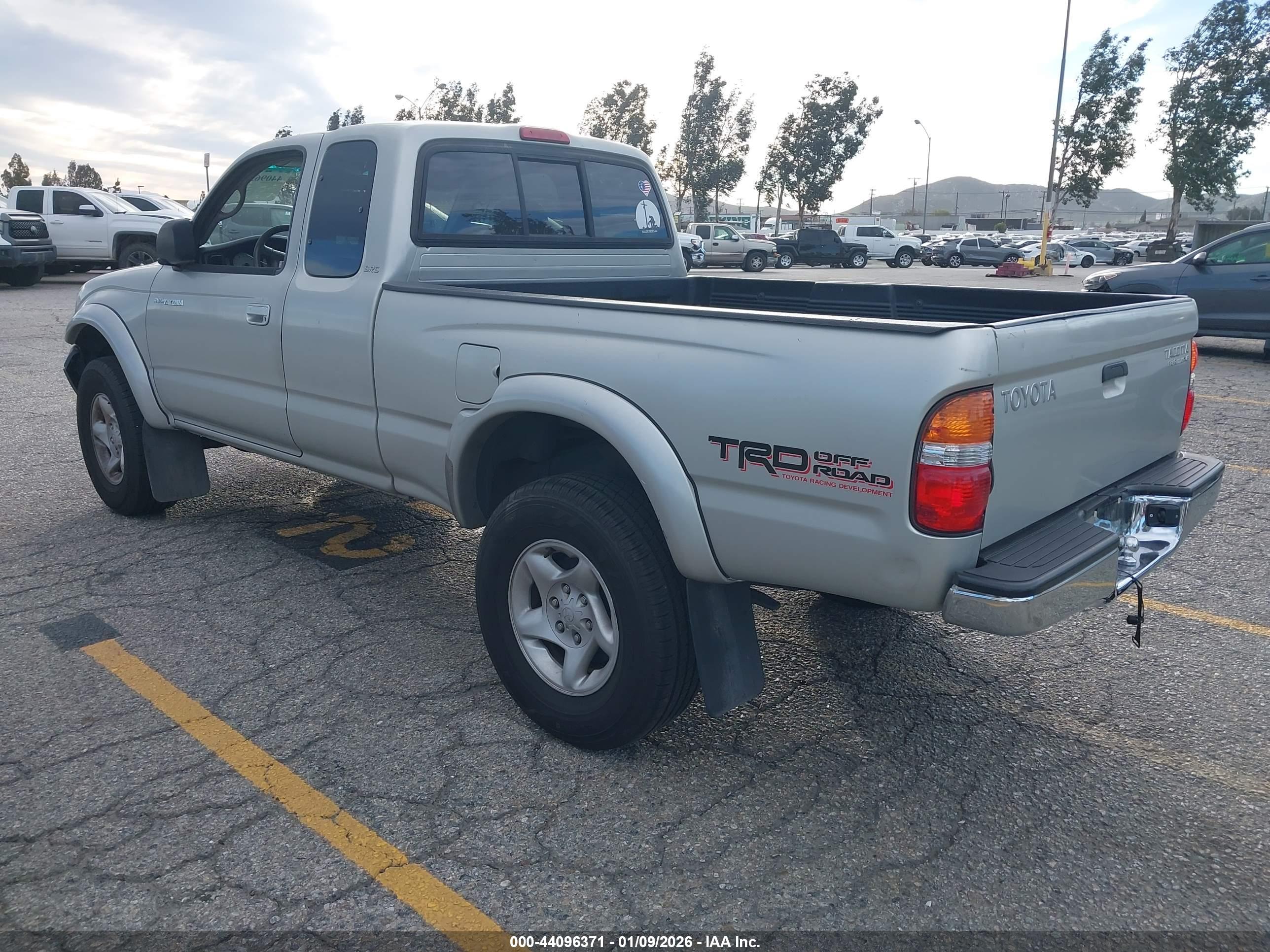 TOYOTA TACOMA image 3
