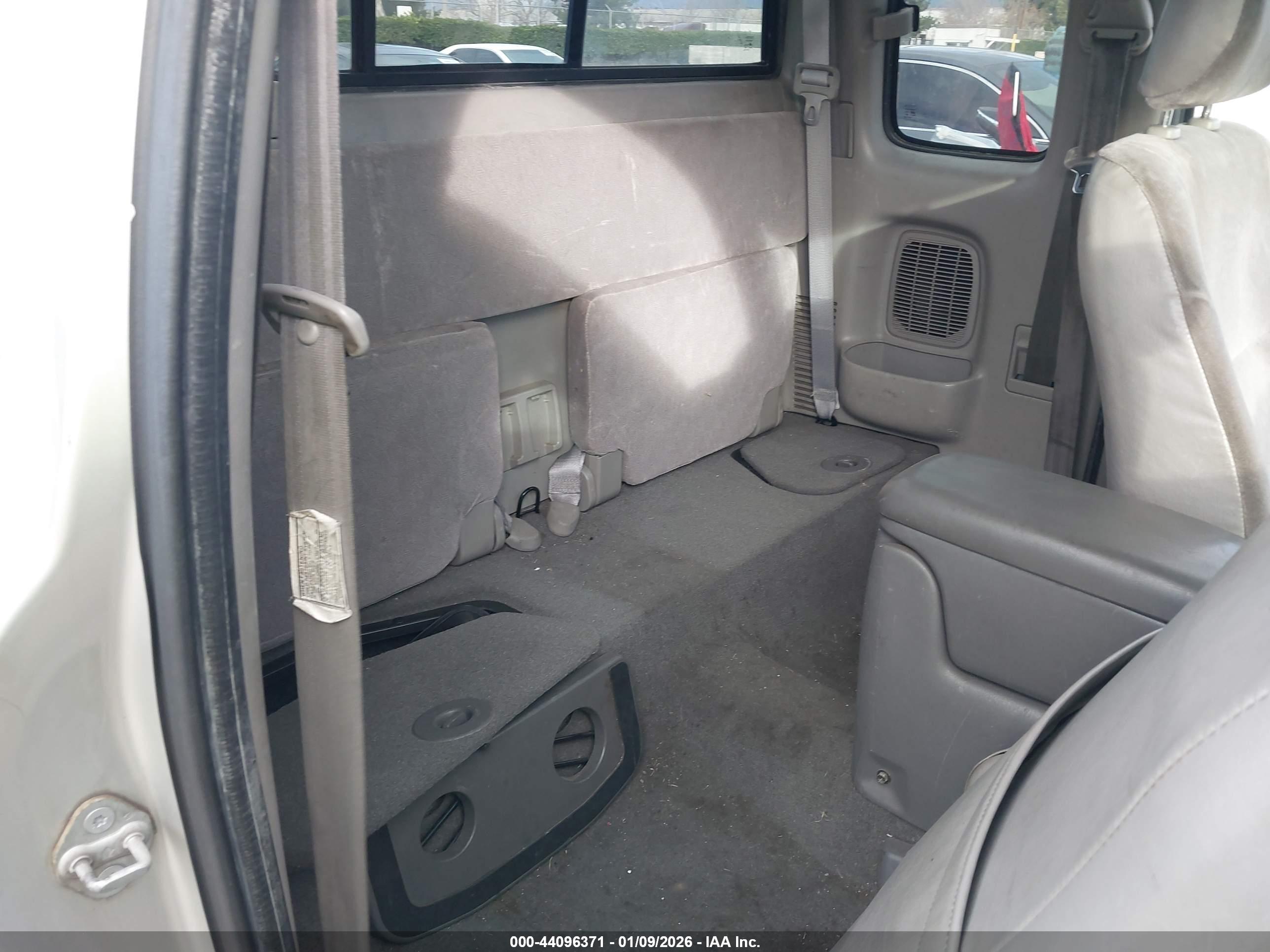 TOYOTA TACOMA image 8