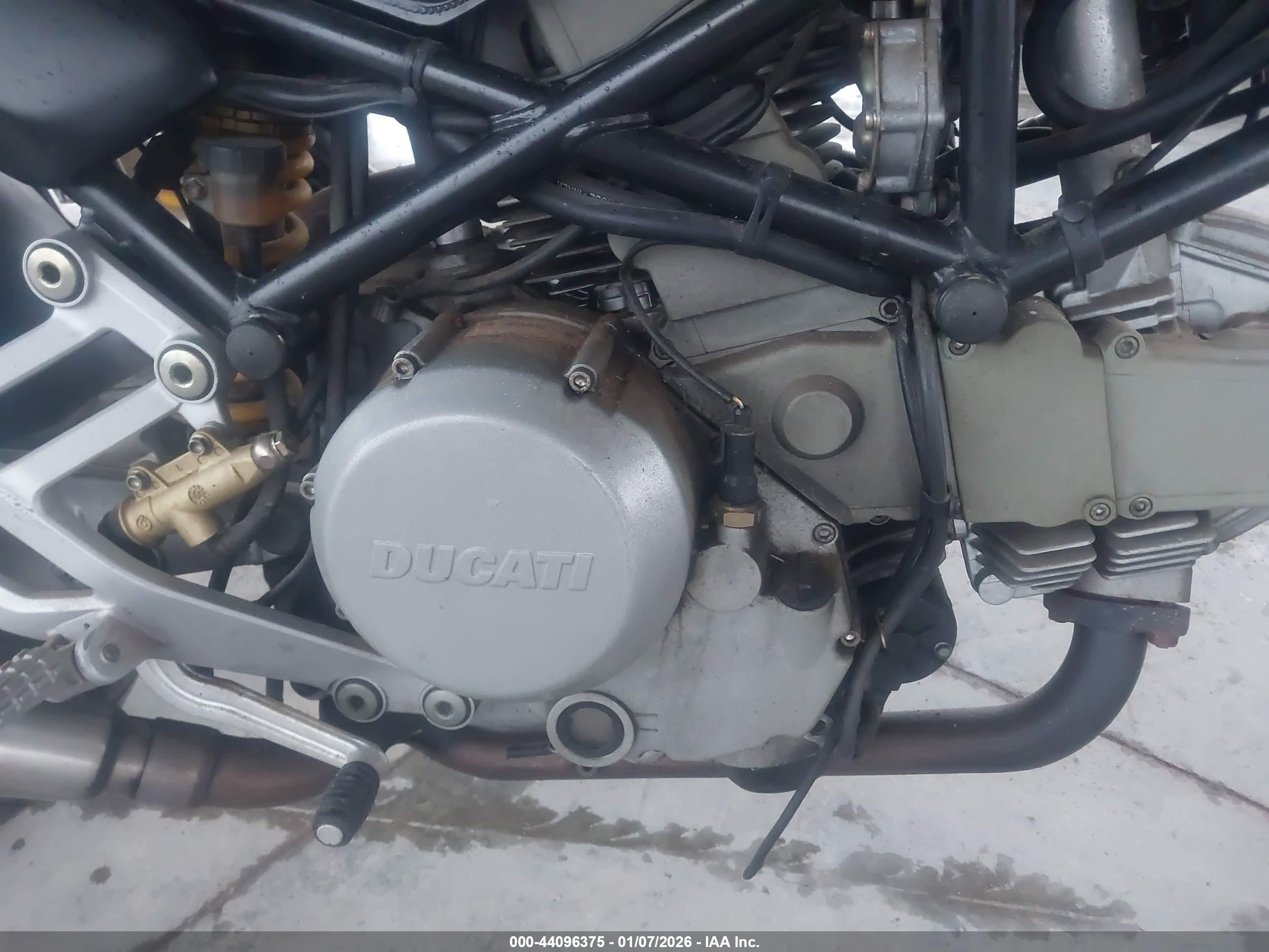 DUCATI M600 image 8