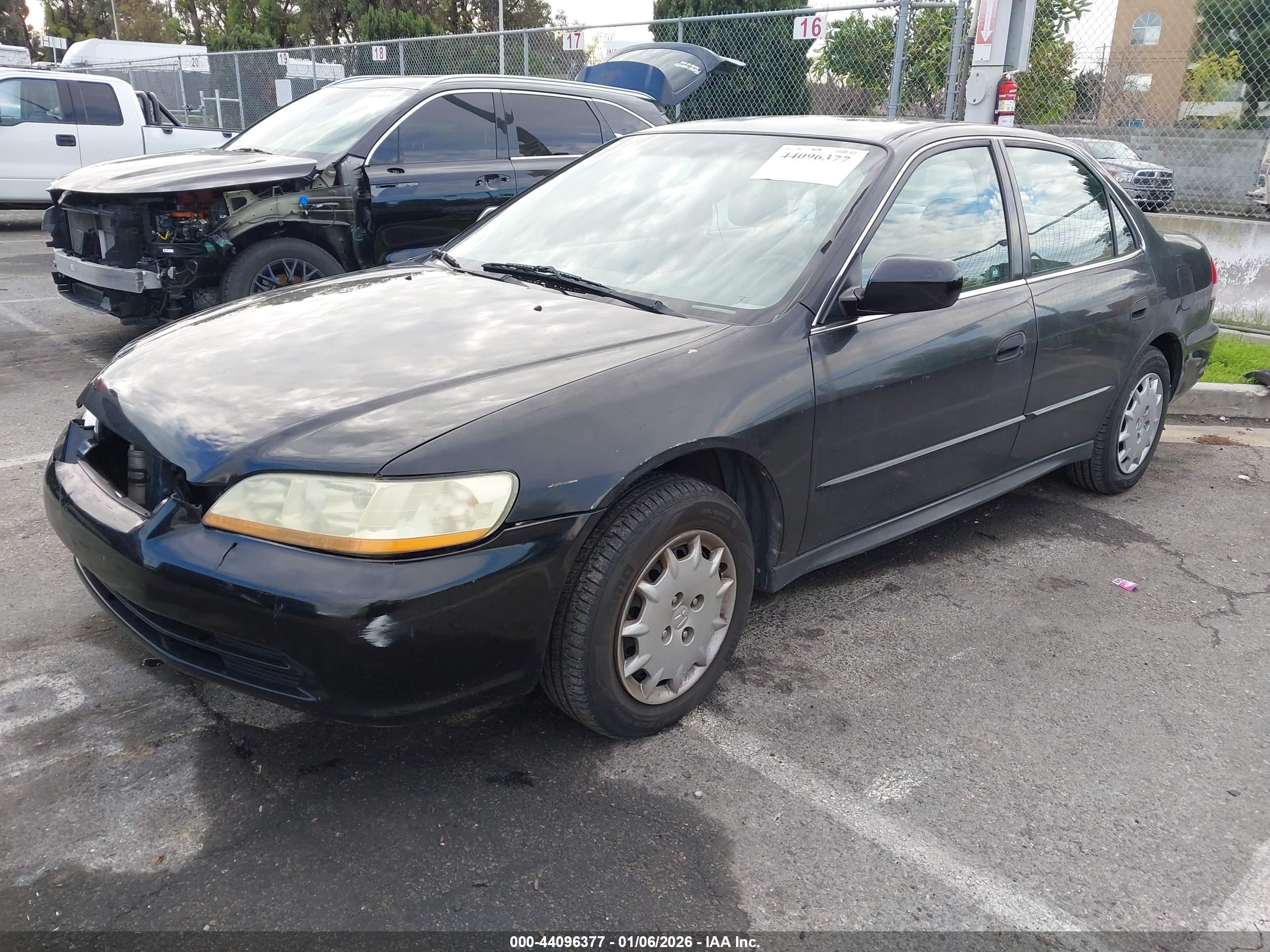 HONDA ACCORD image 2