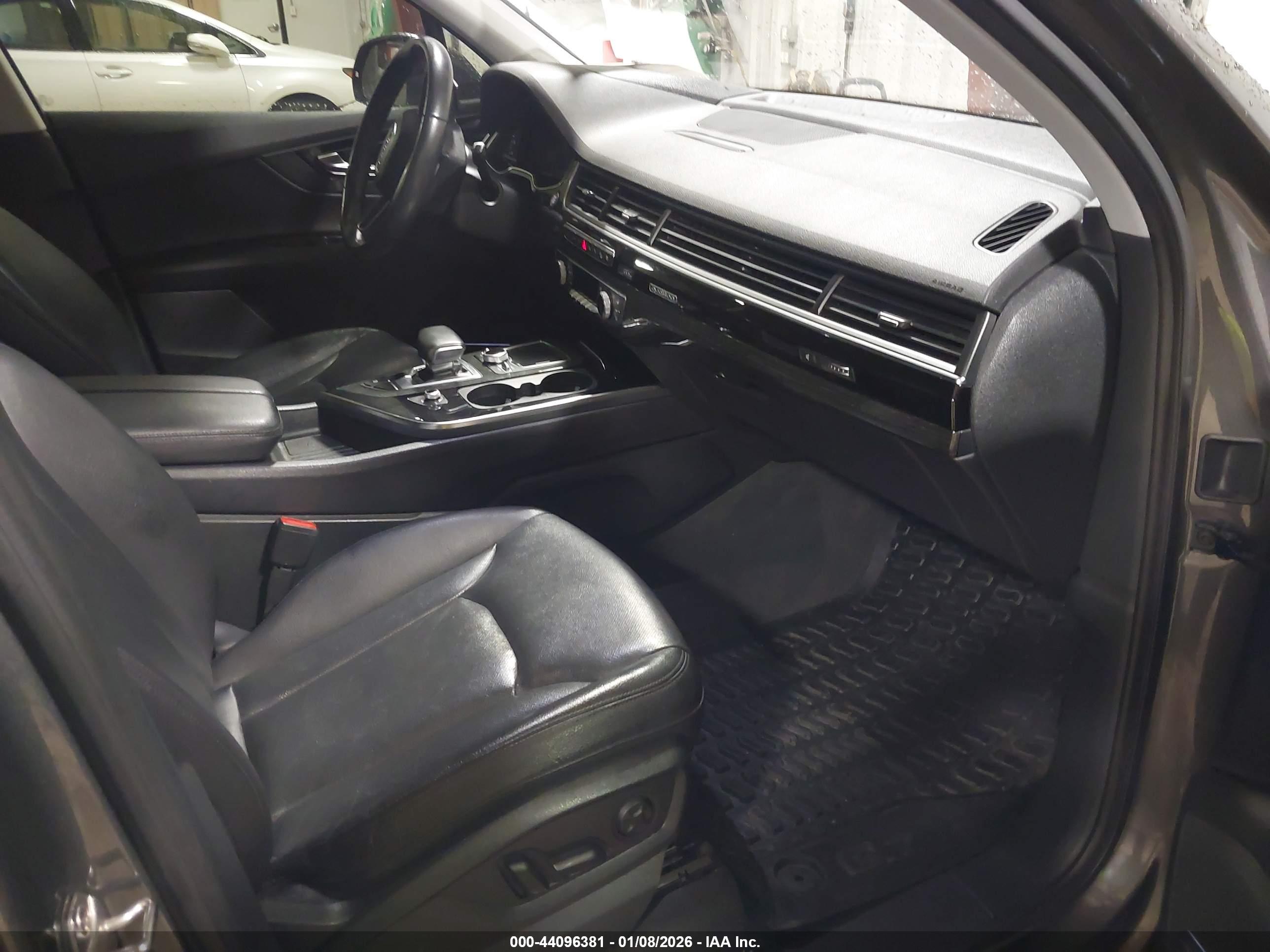AUDI Q7 image 5