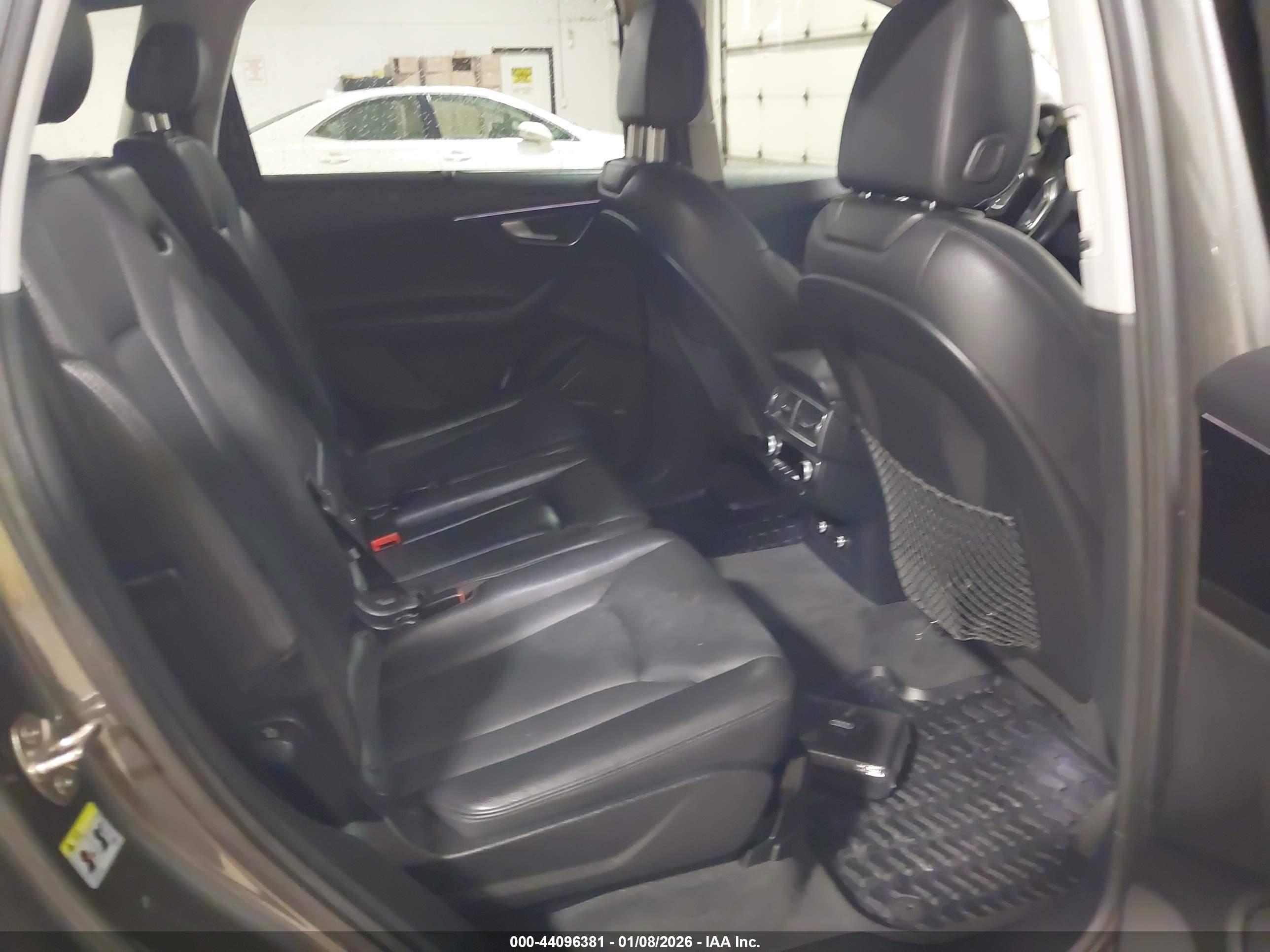 AUDI Q7 image 8