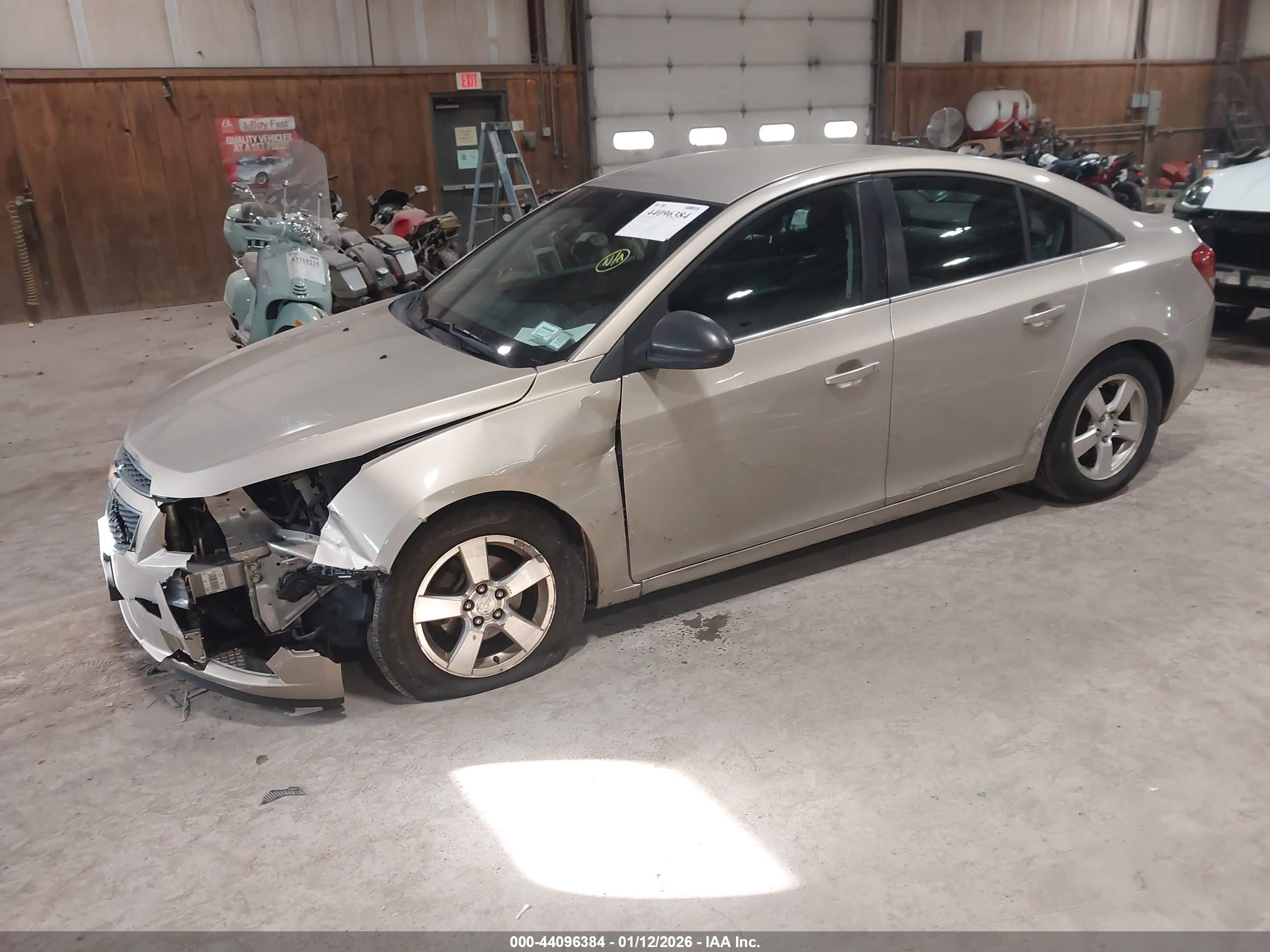 CHEVROLET CRUZE image 2