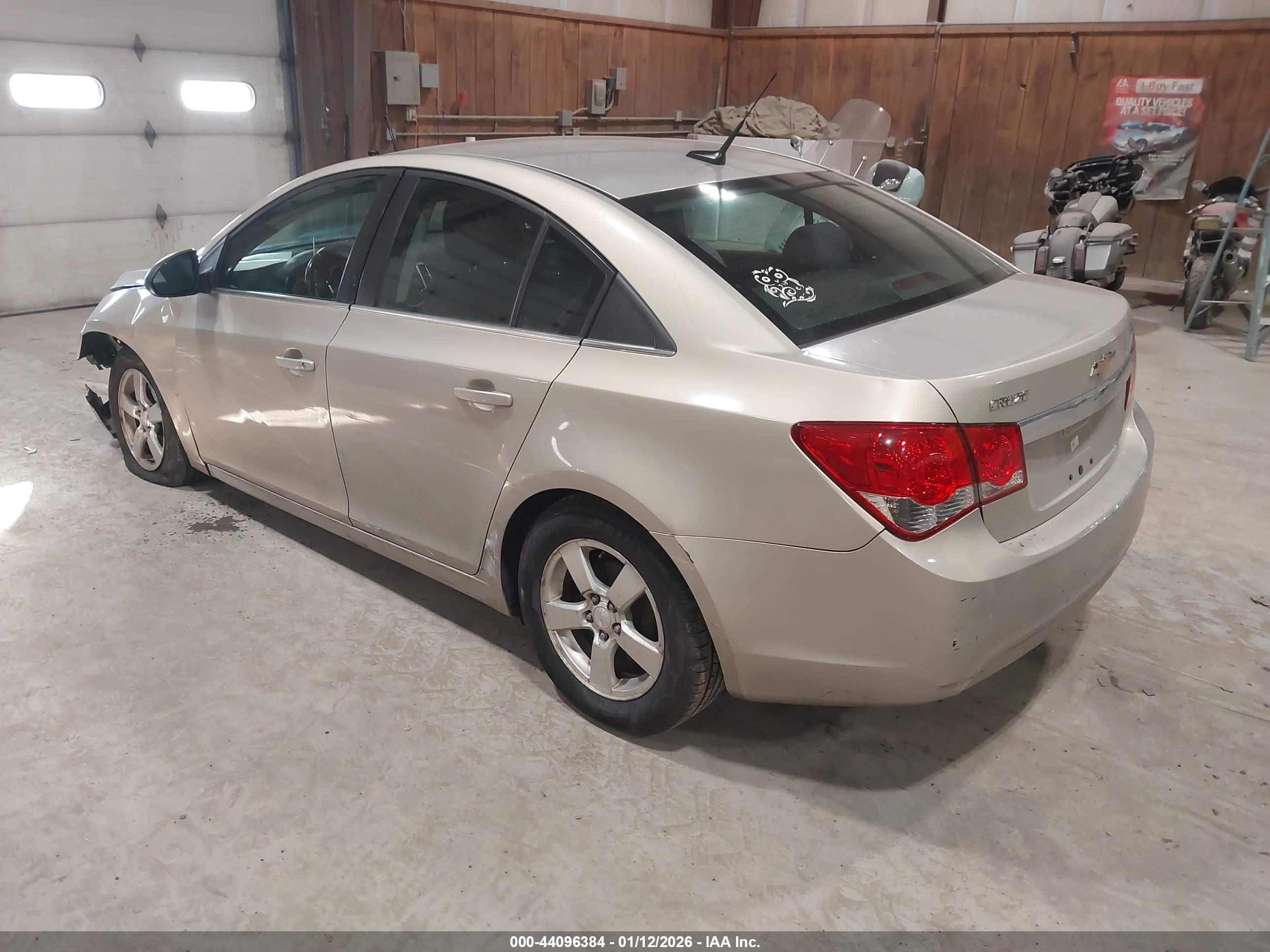 CHEVROLET CRUZE image 3