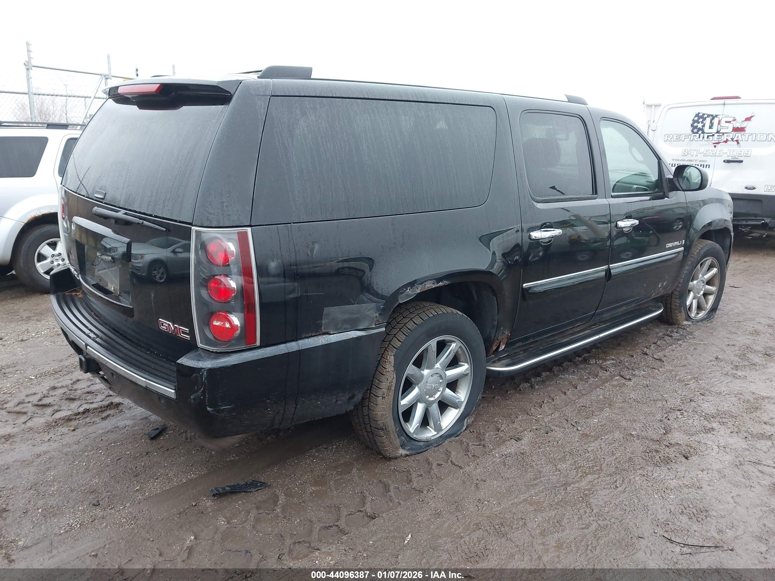 GMC YUKON image 4