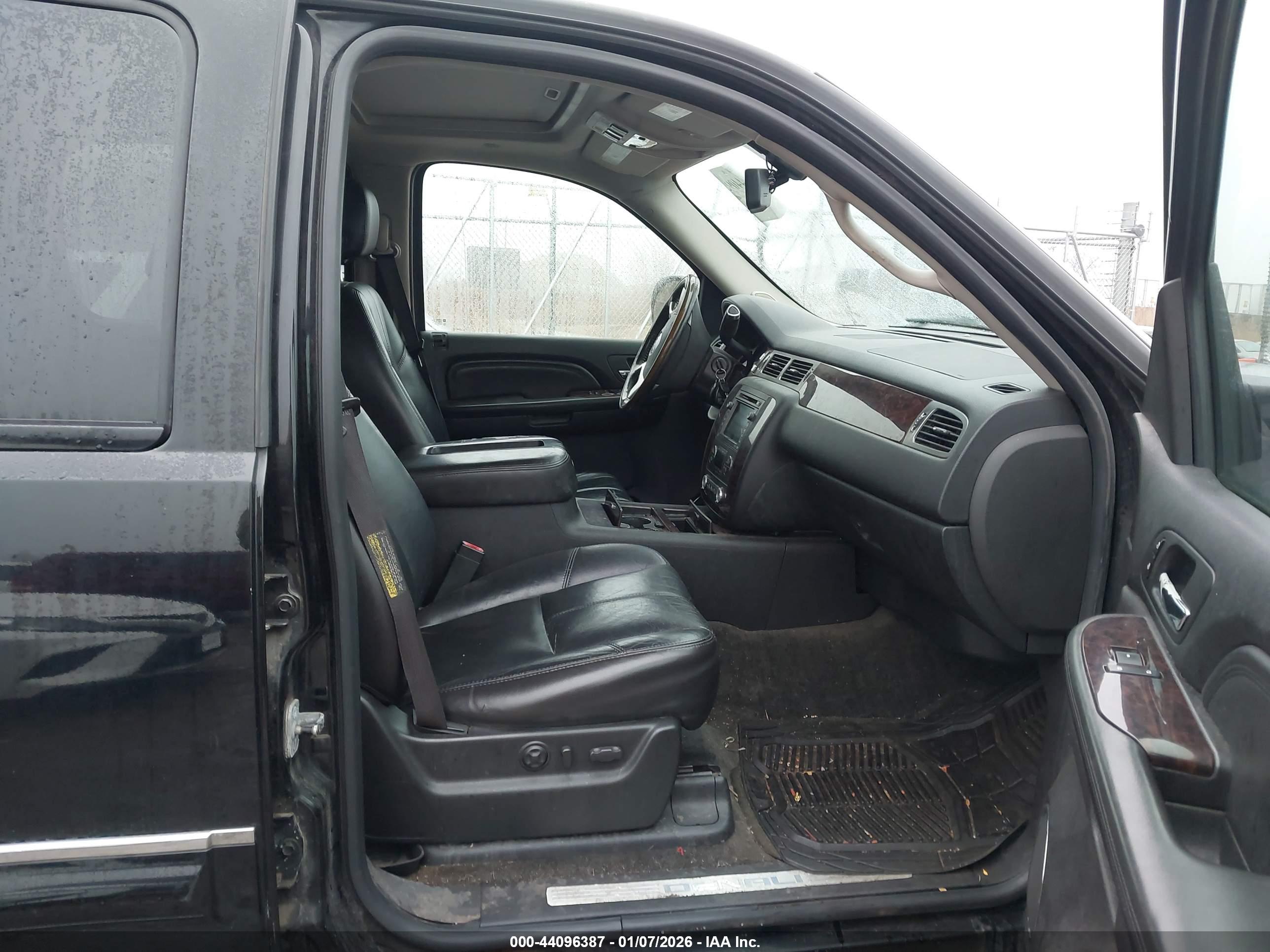 GMC YUKON image 5