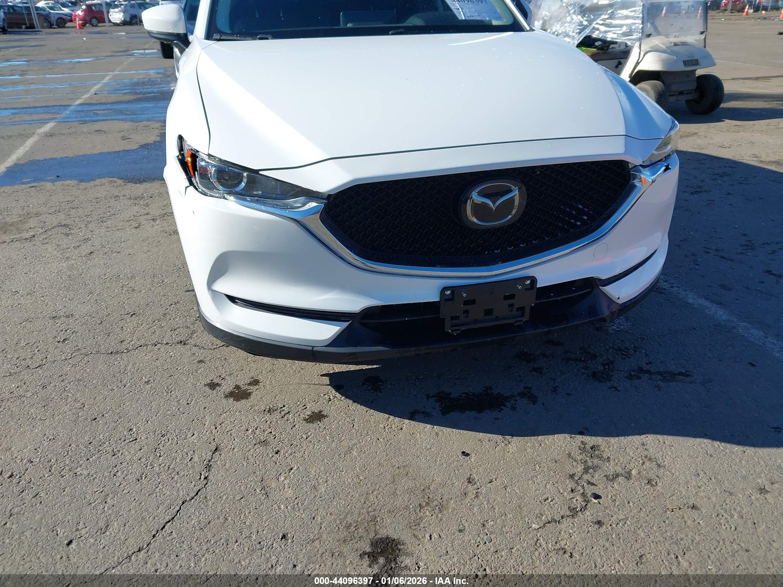 MAZDA CX-5 image 6