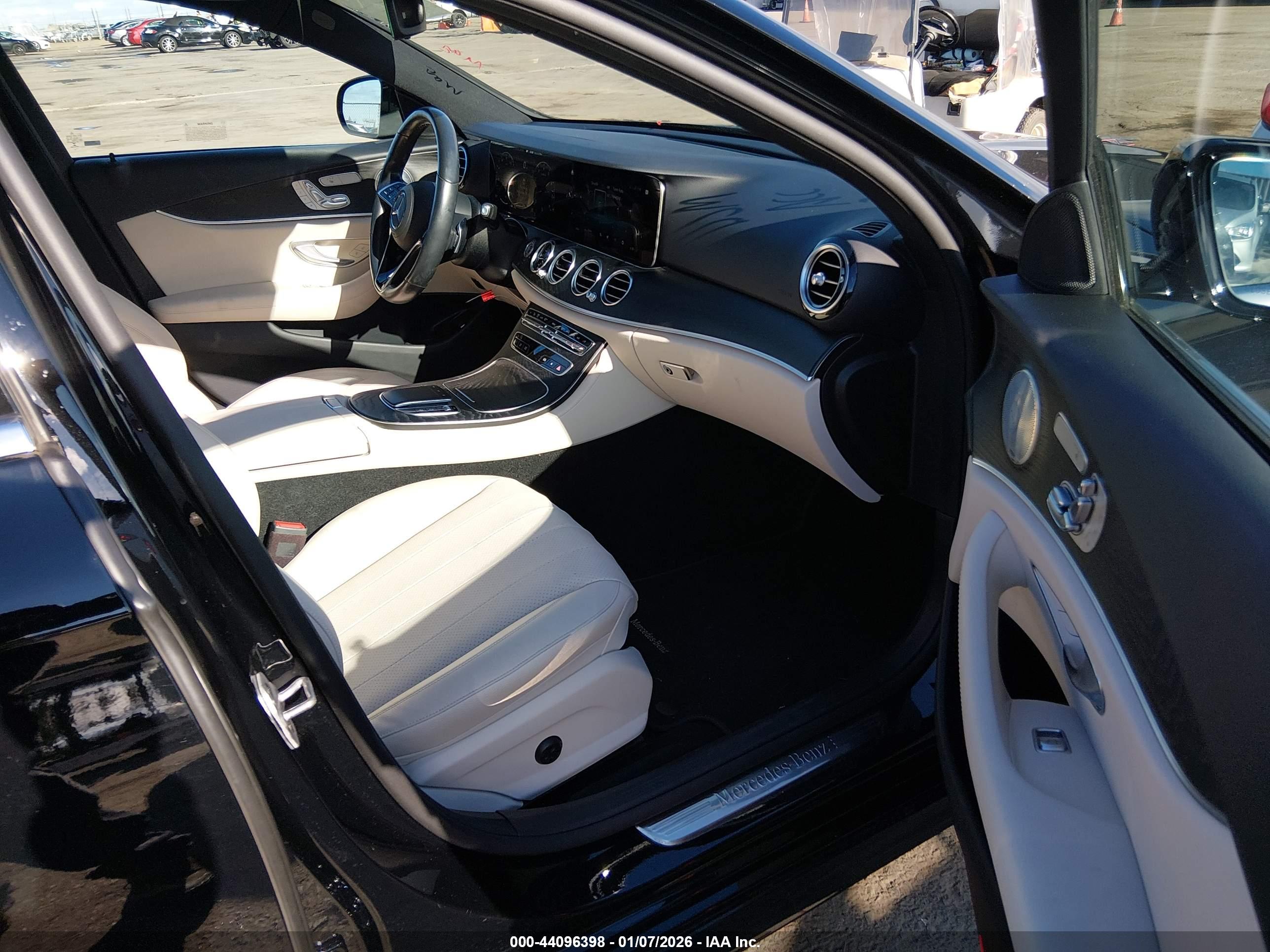 MERCEDES-BENZ E image 5