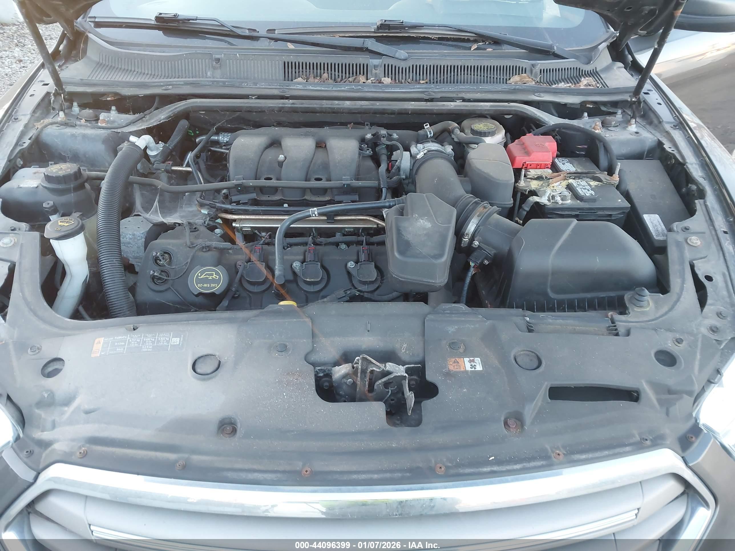 FORD TAURUS image 10