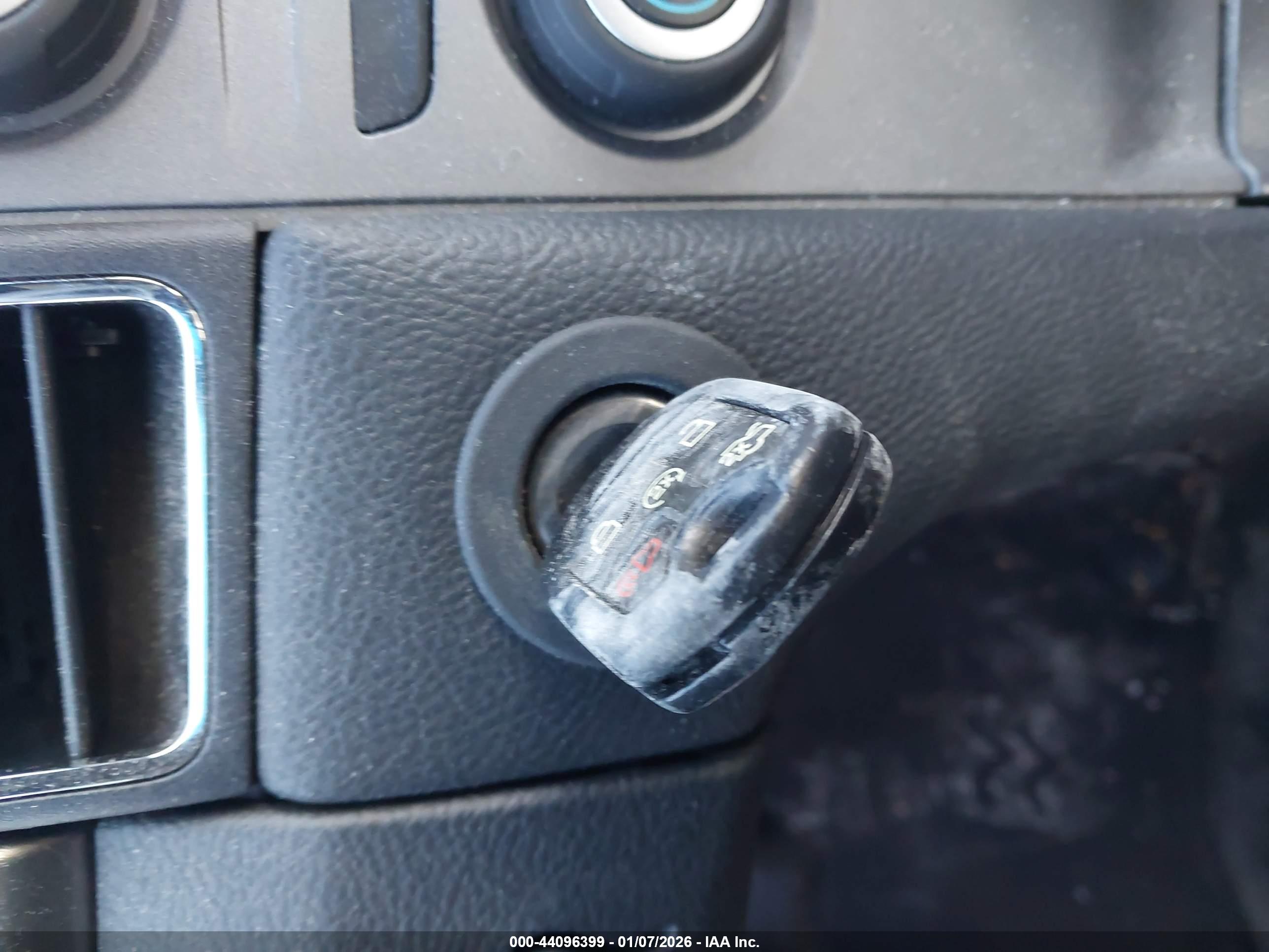 FORD TAURUS image 11