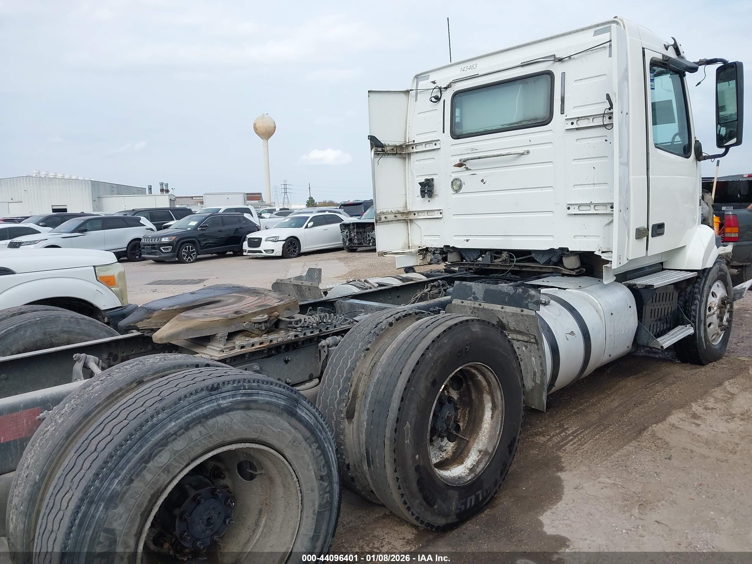 VOLVO VN image 4