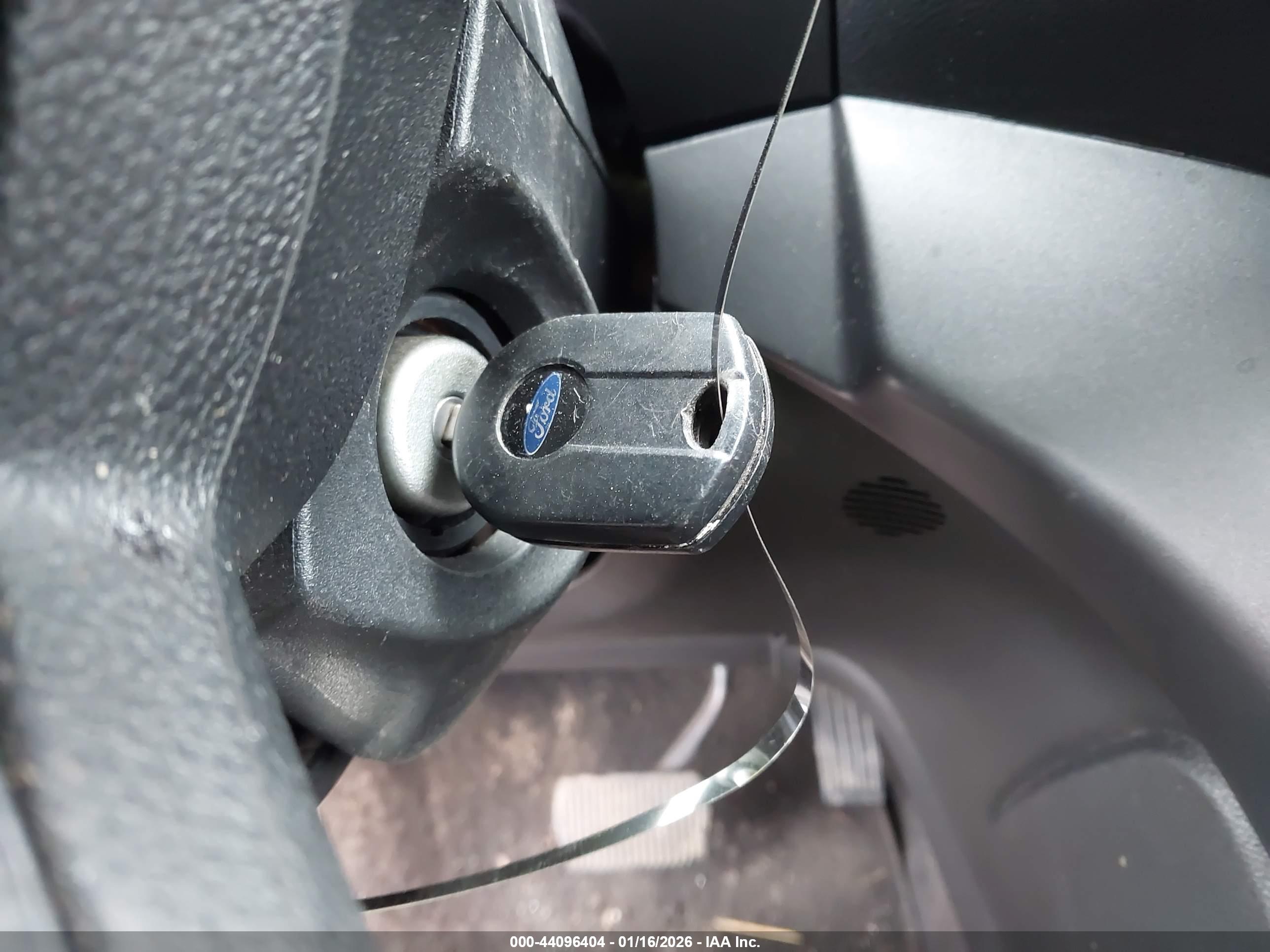 FORD ESCAPE image 11