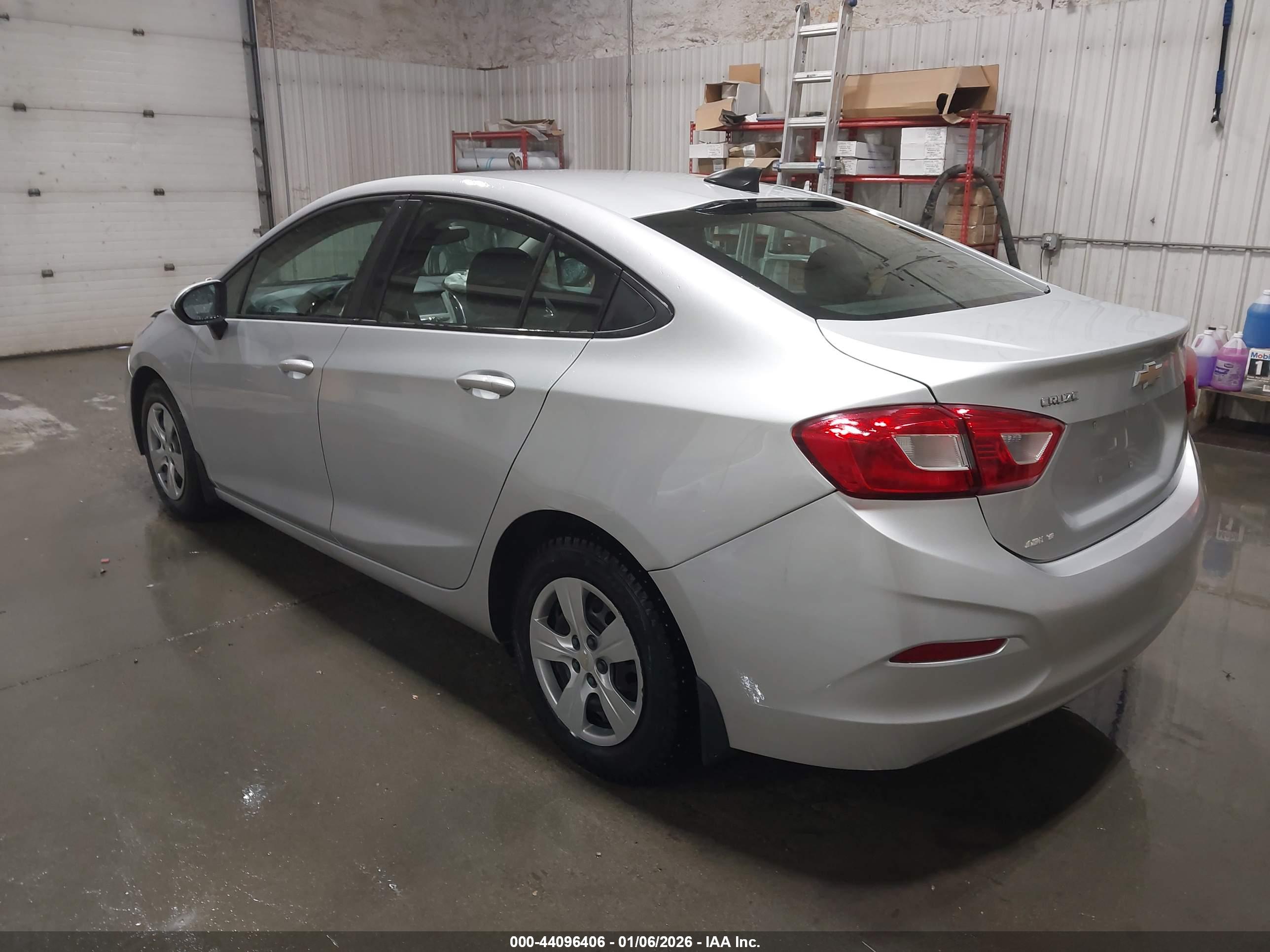 CHEVROLET CRUZE image 3