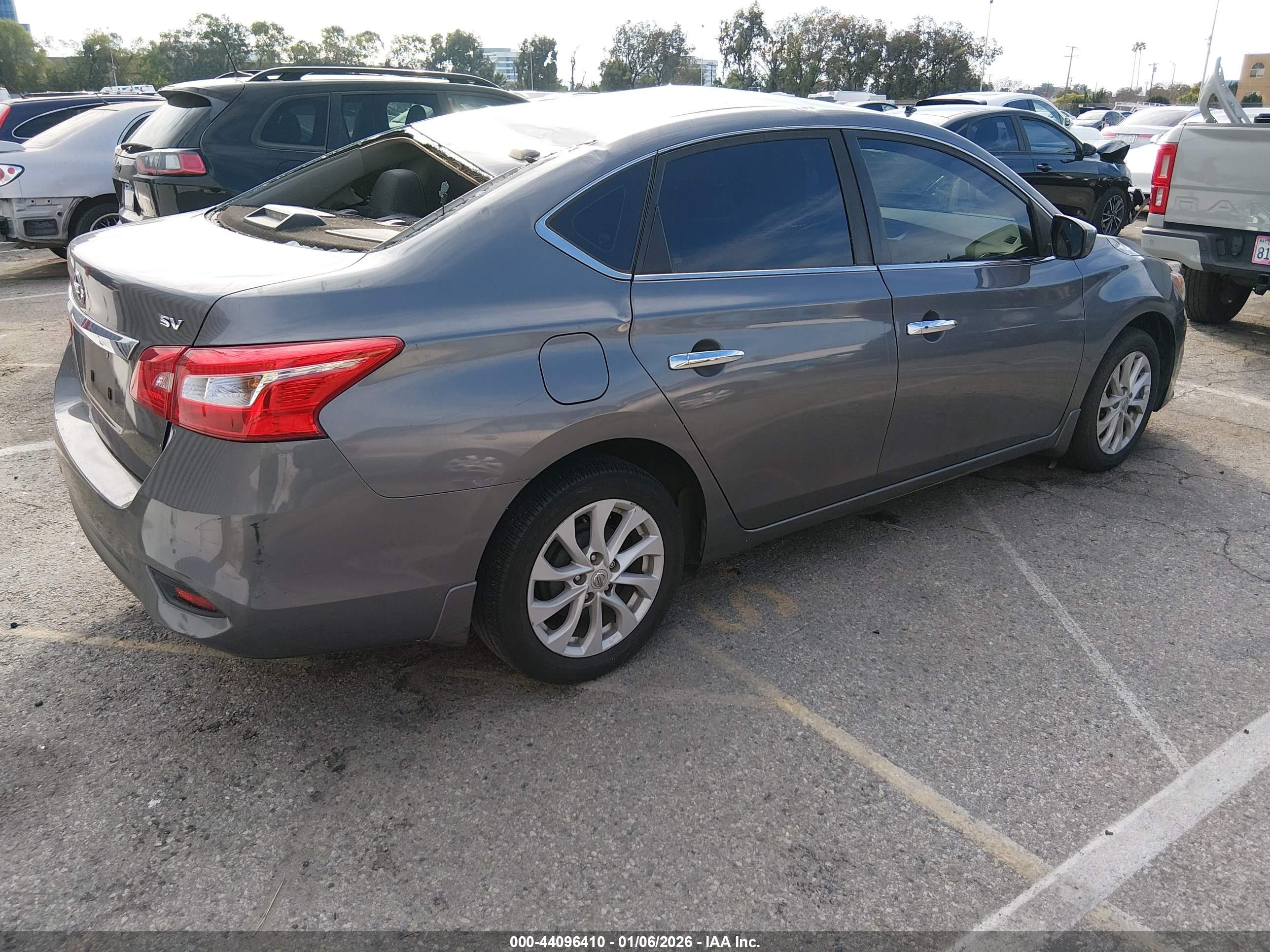 NISSAN SENTRA image 4