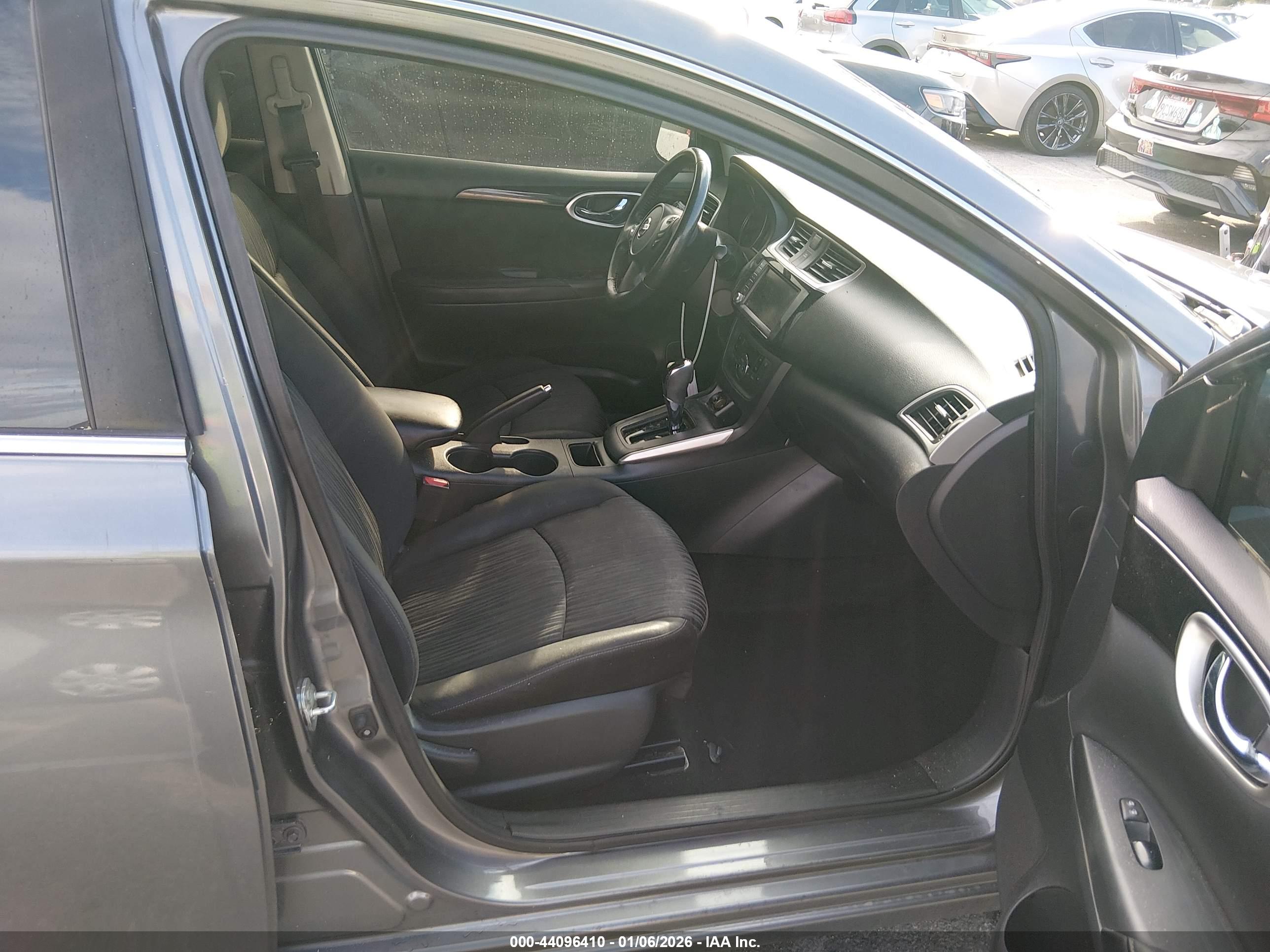 NISSAN SENTRA image 5
