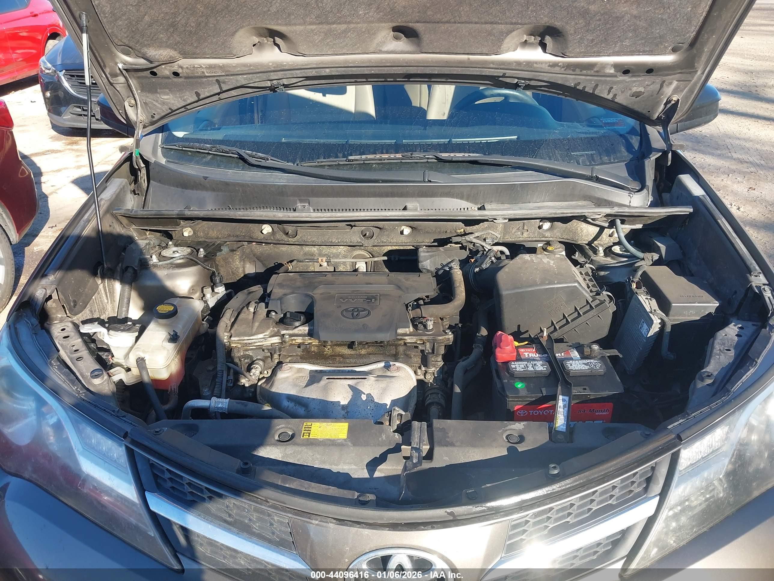 TOYOTA RAV4 image 10