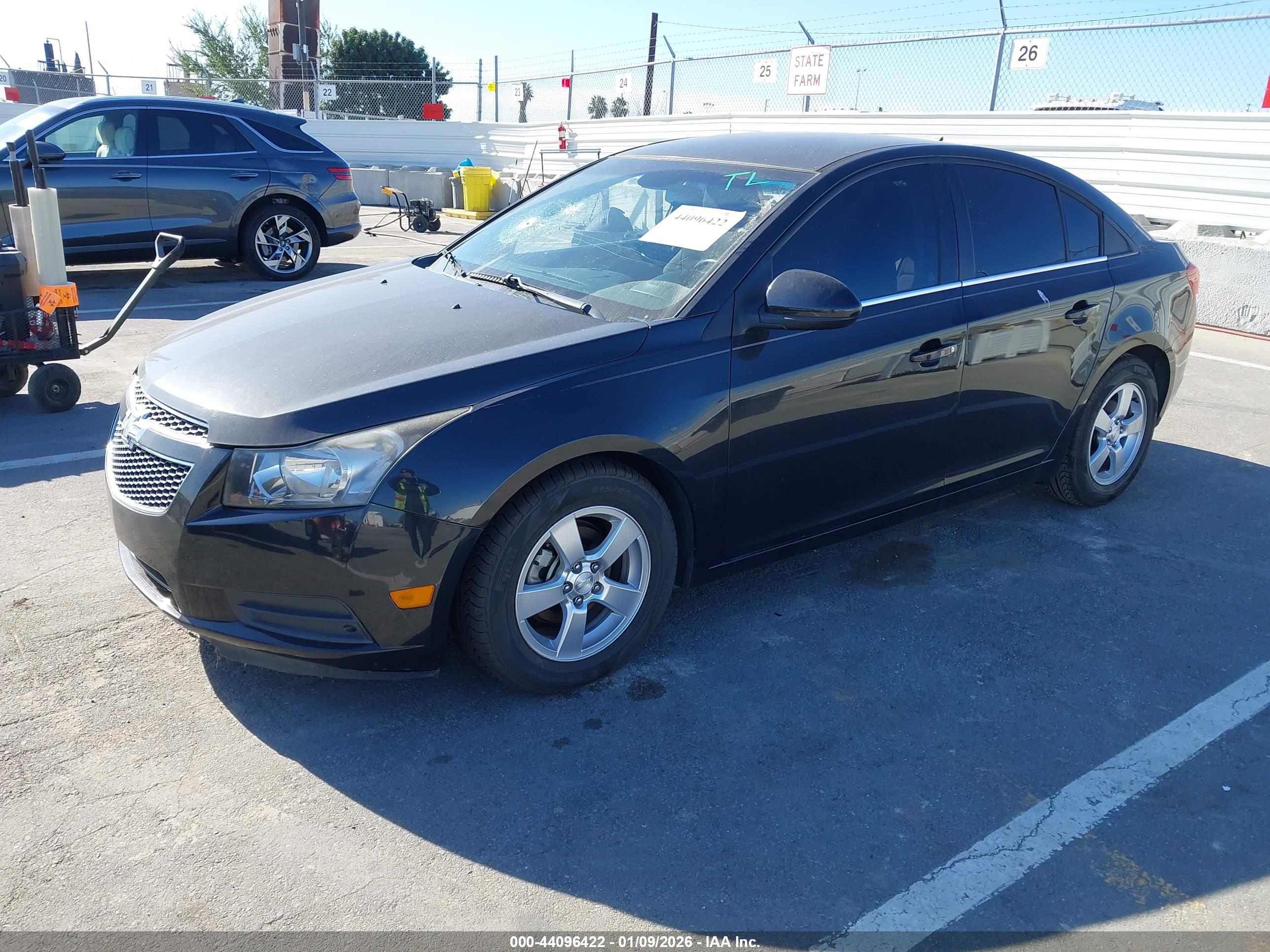 CHEVROLET CRUZE image 2