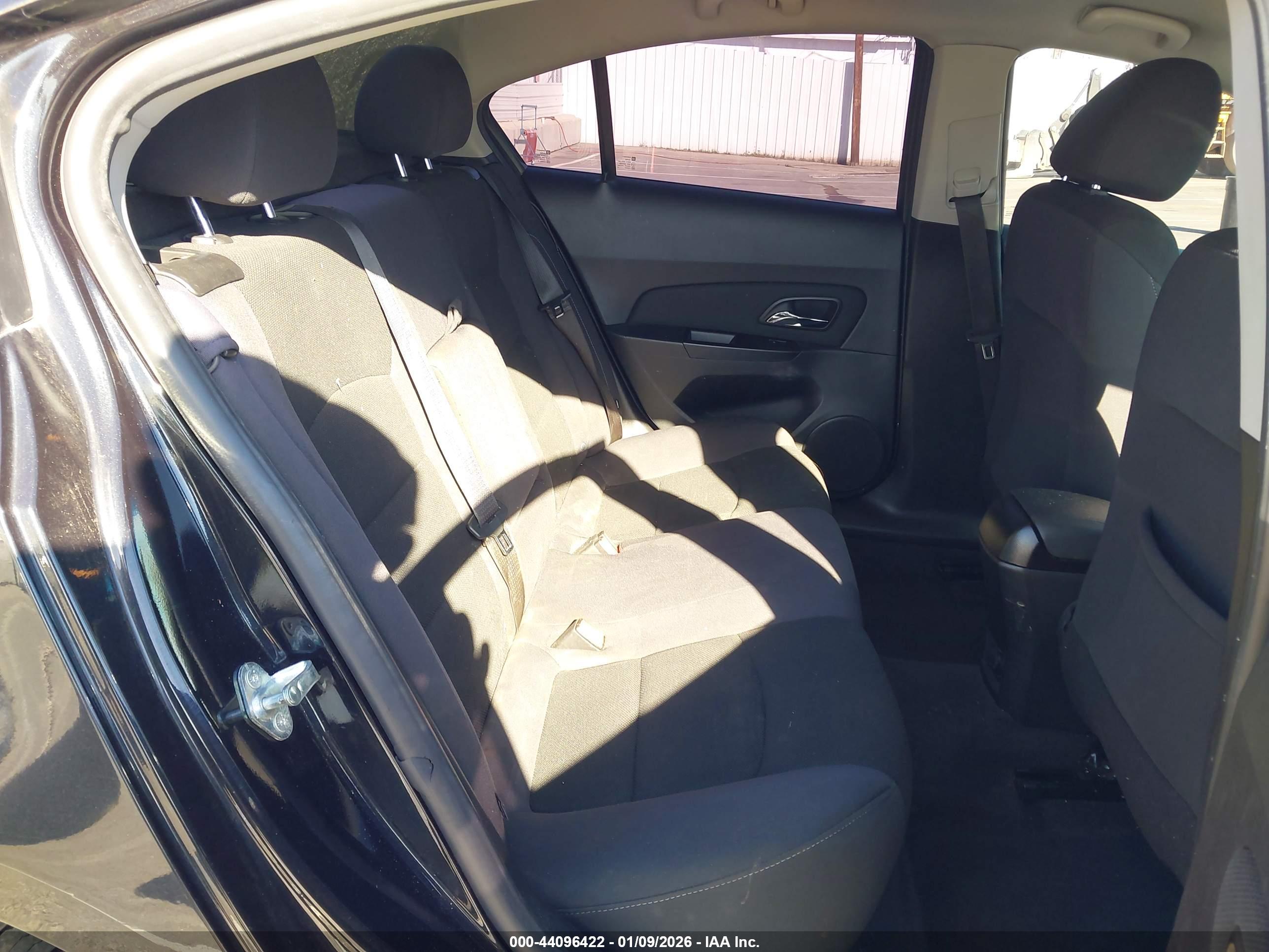CHEVROLET CRUZE image 8