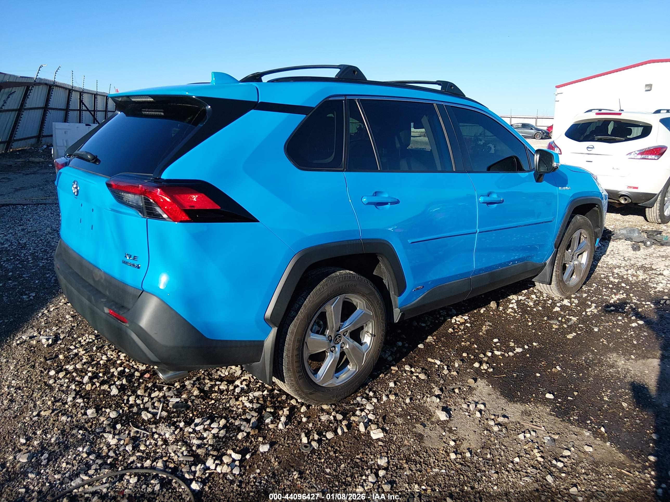 TOYOTA RAV4 image 4