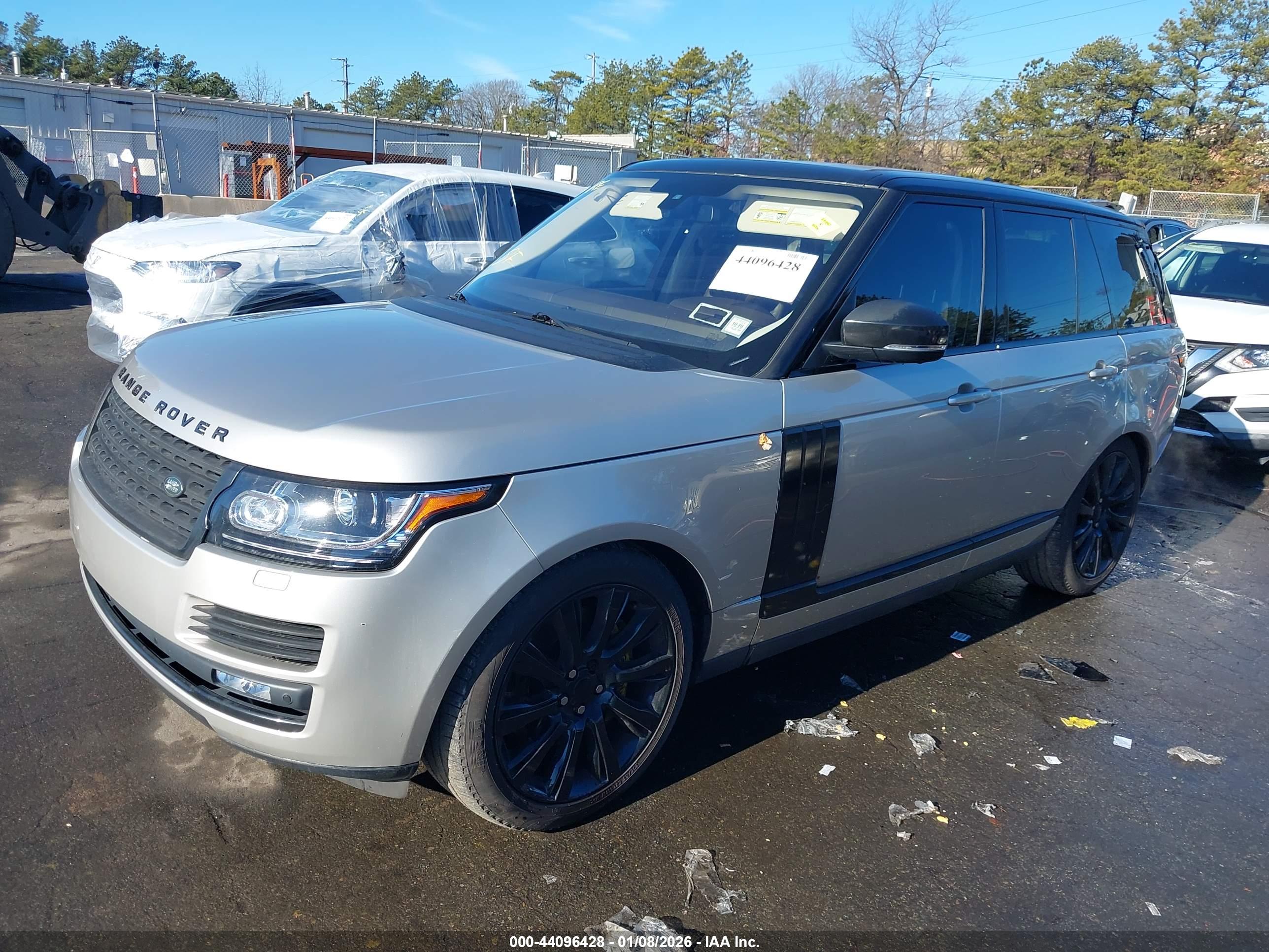 LAND ROVER image 2