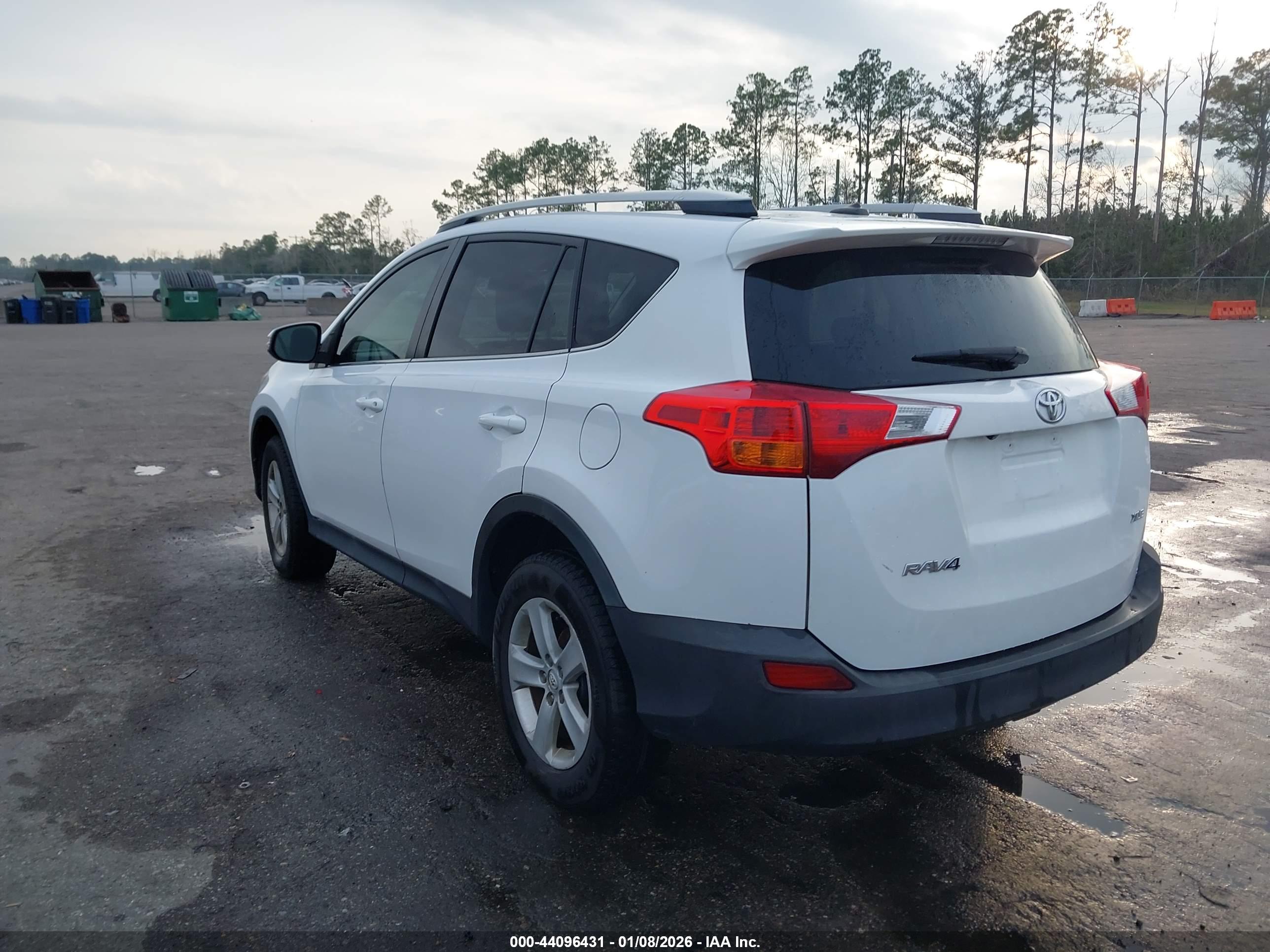 TOYOTA RAV4 image 3