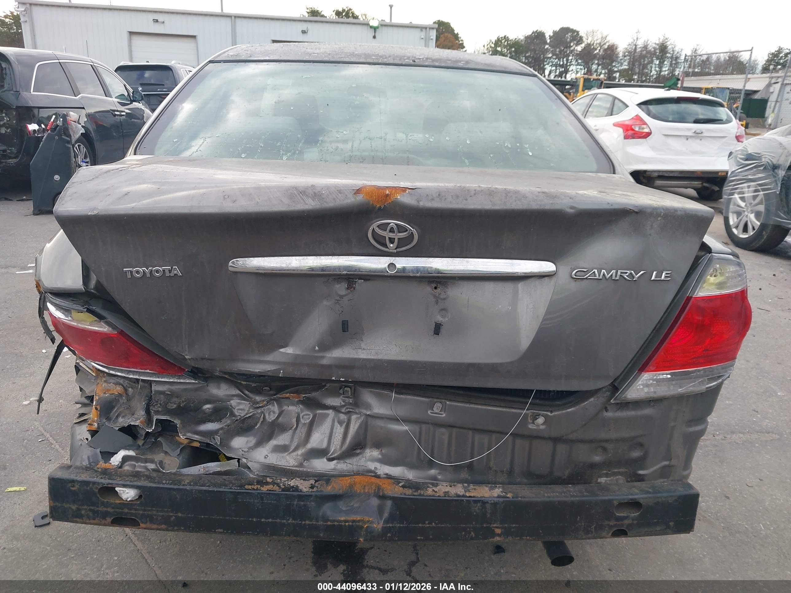 TOYOTA CAMRY image 6