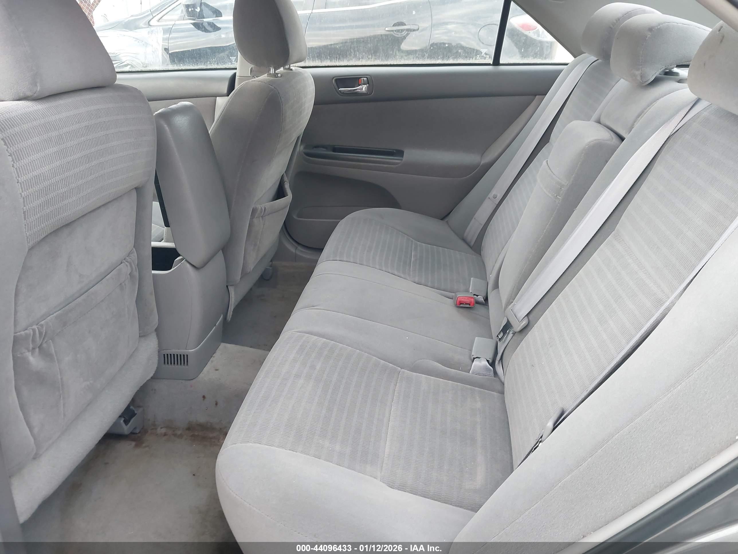 TOYOTA CAMRY image 8