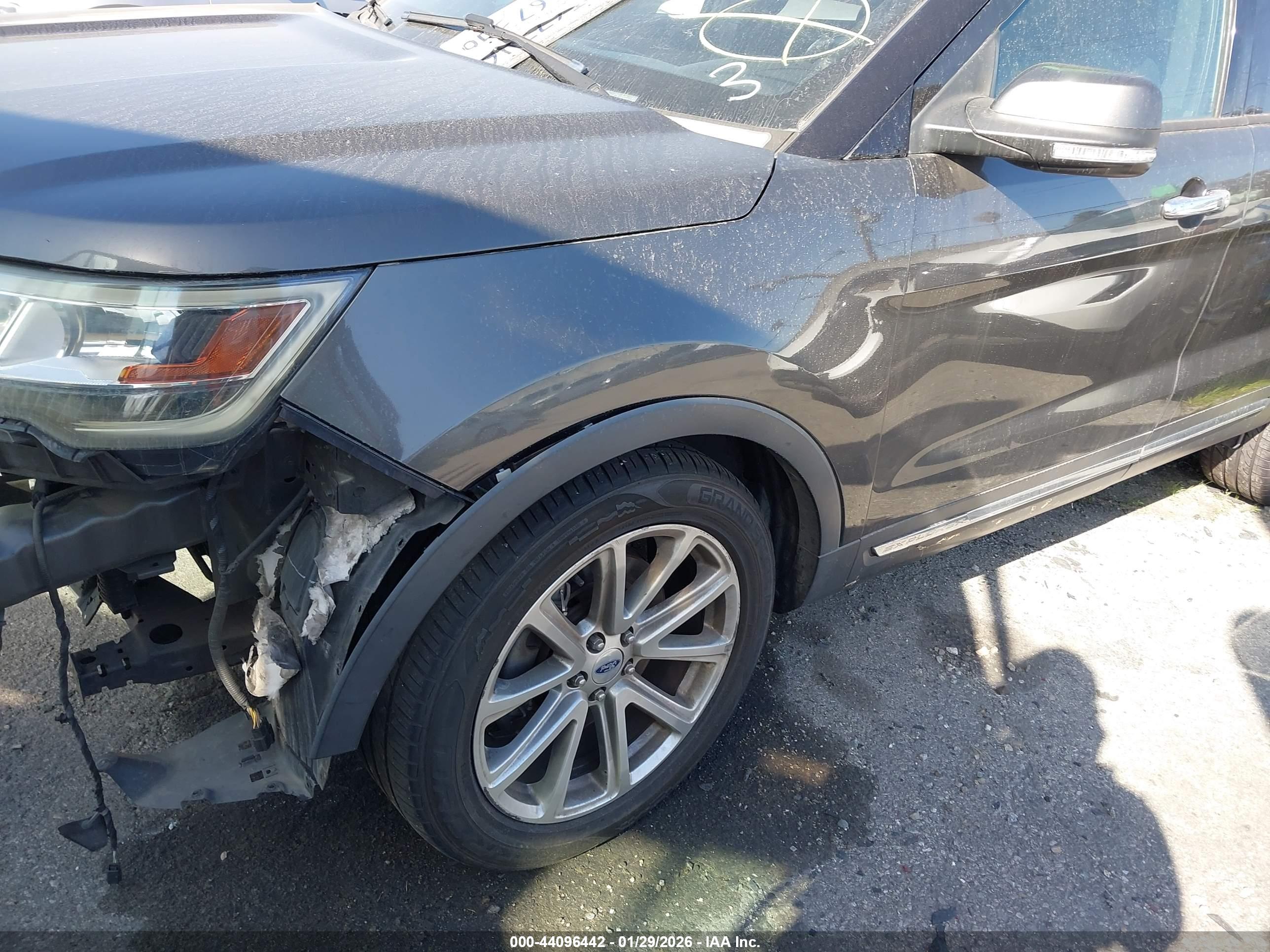 FORD EXPLORER image 2