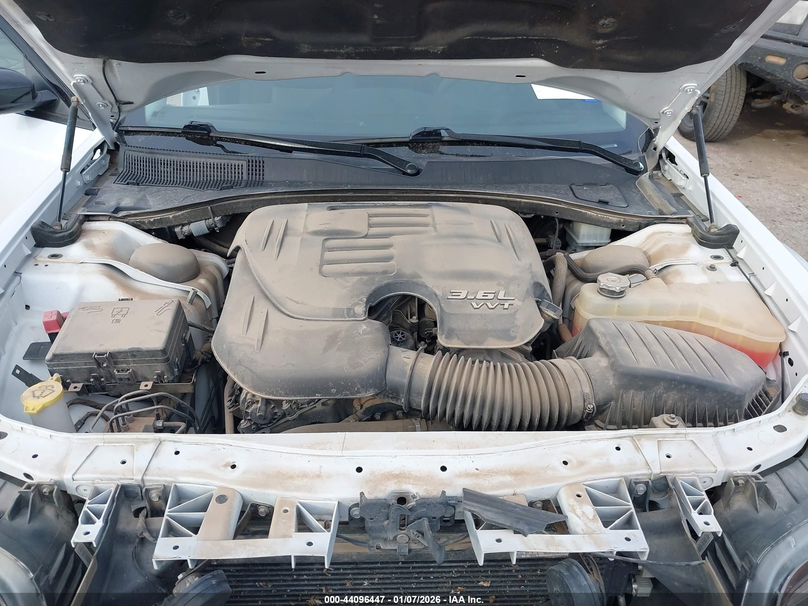 CHRYSLER 300 image 10