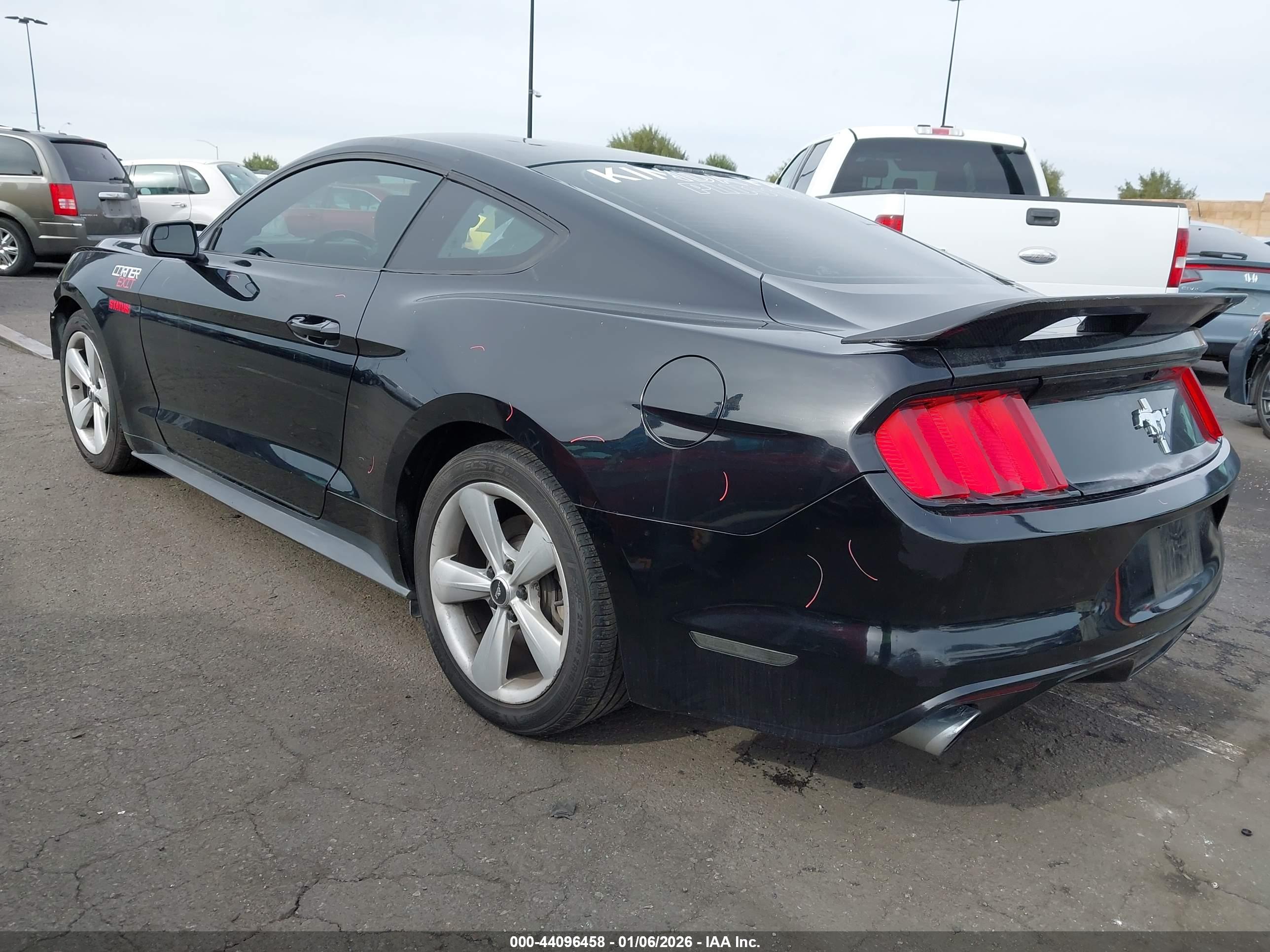 FORD MUSTANG image 3