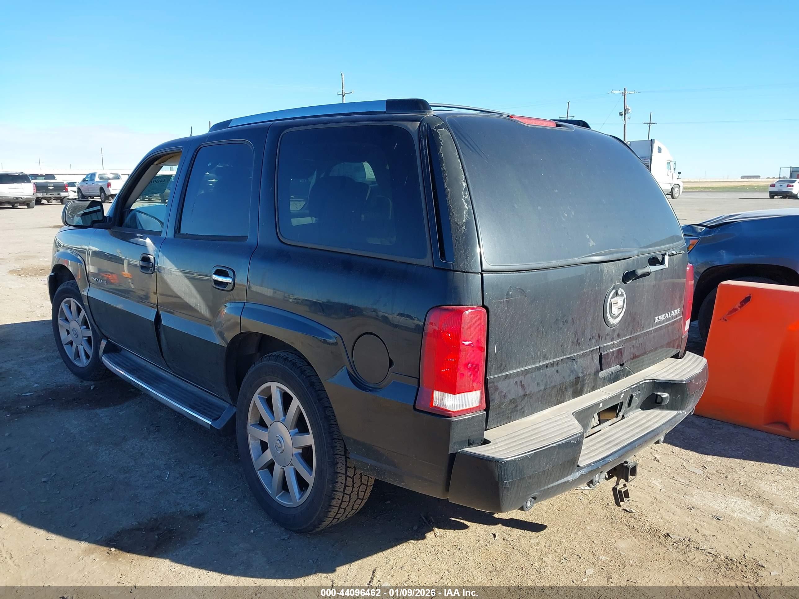 CADILLAC ESCALADE image 3