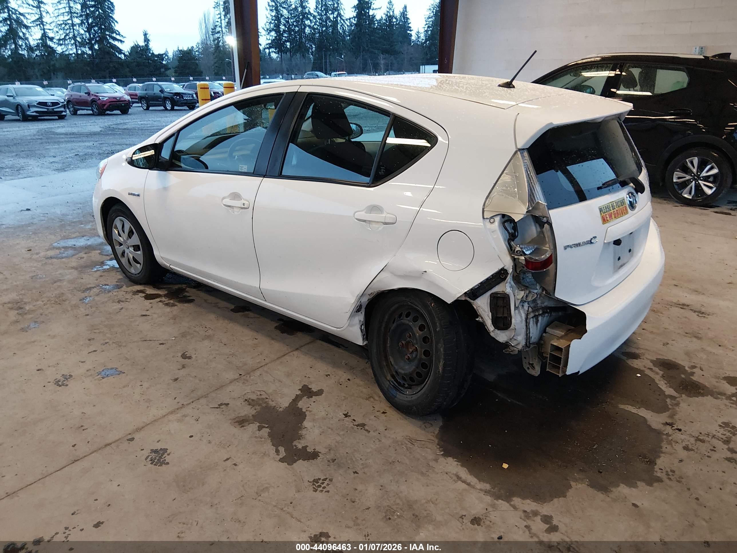 TOYOTA PRIUS image 3