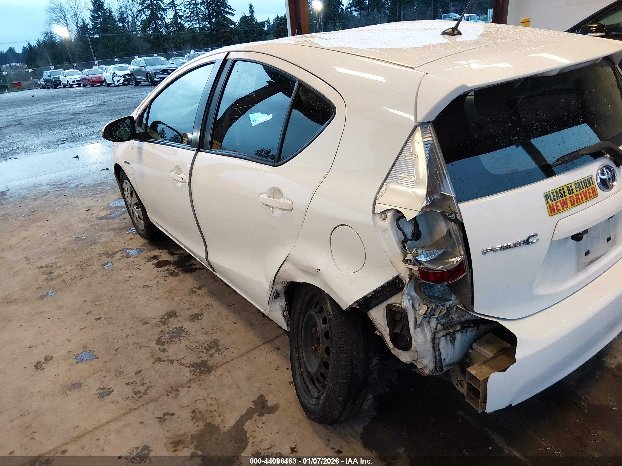 TOYOTA PRIUS image 6