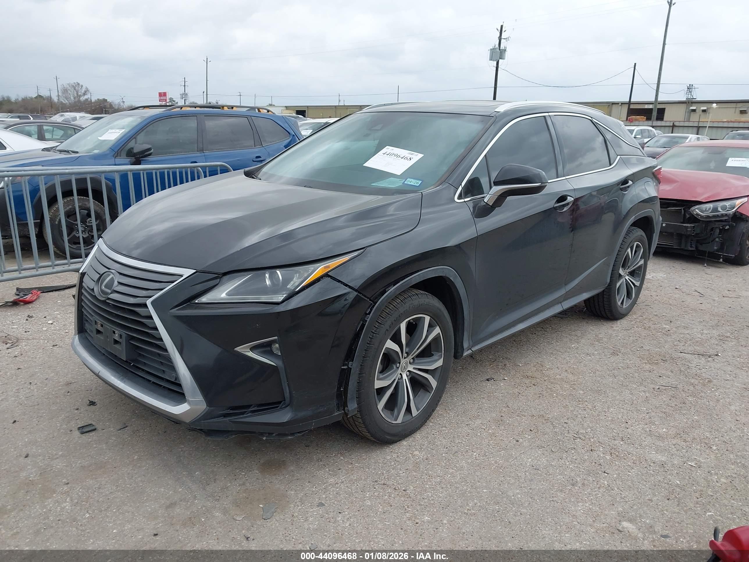 LEXUS RX image 2
