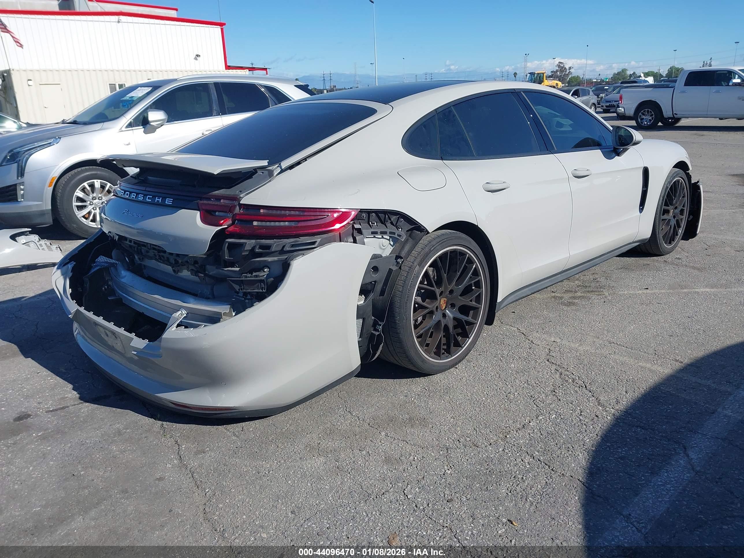 PORSCHE PANAMERA image 4