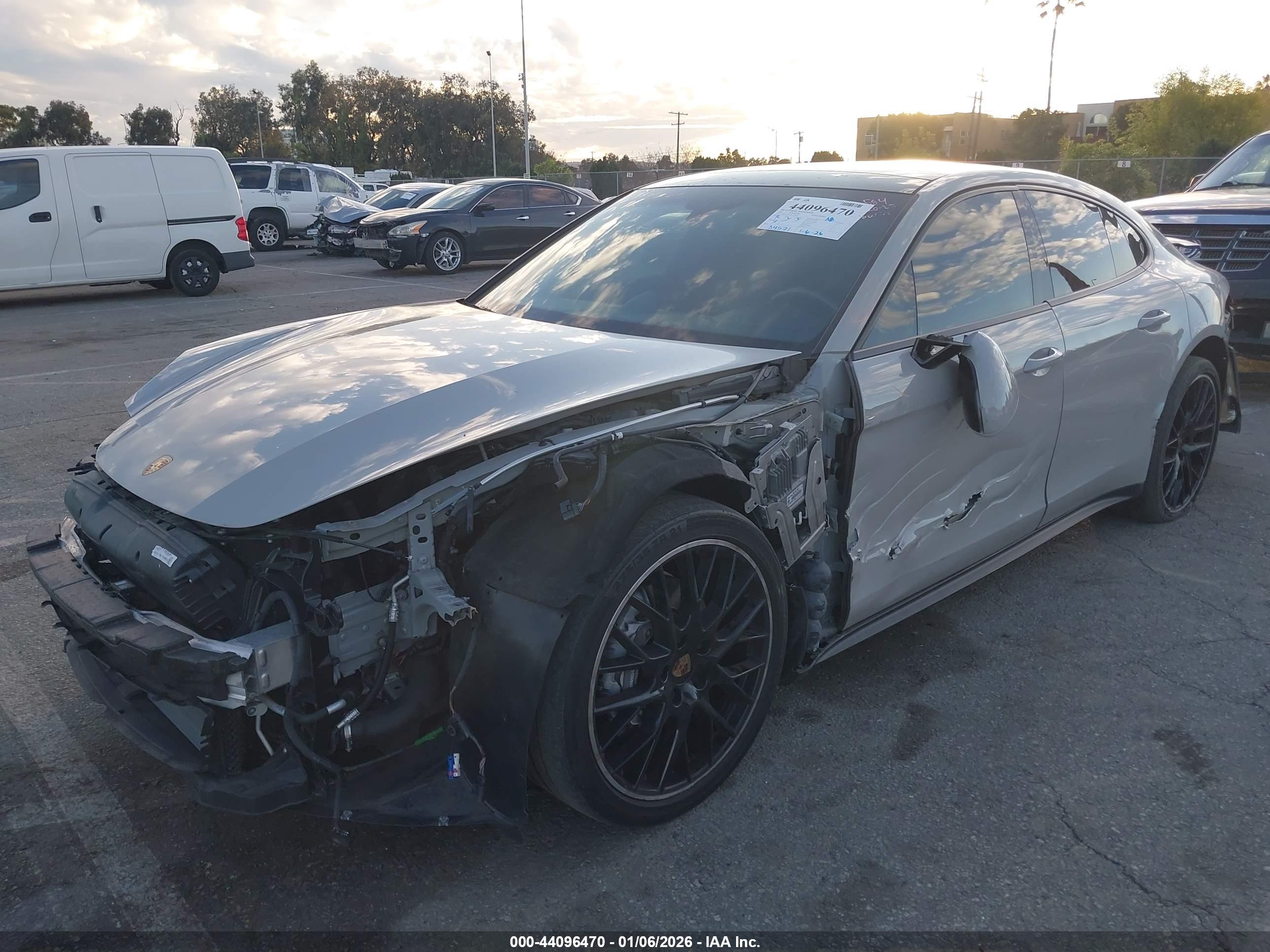 PORSCHE PANAMERA image 6