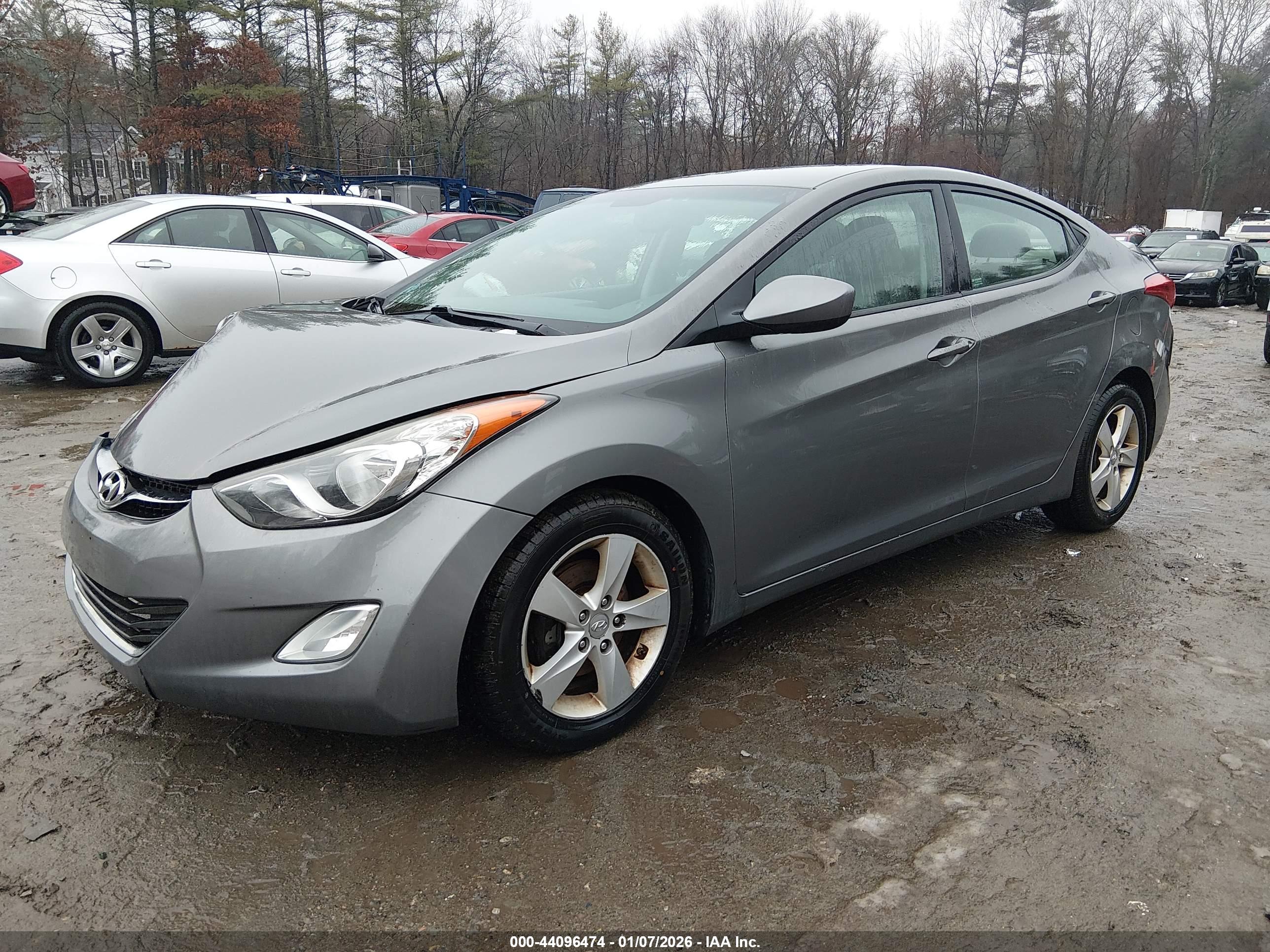 HYUNDAI ELANTRA image 2