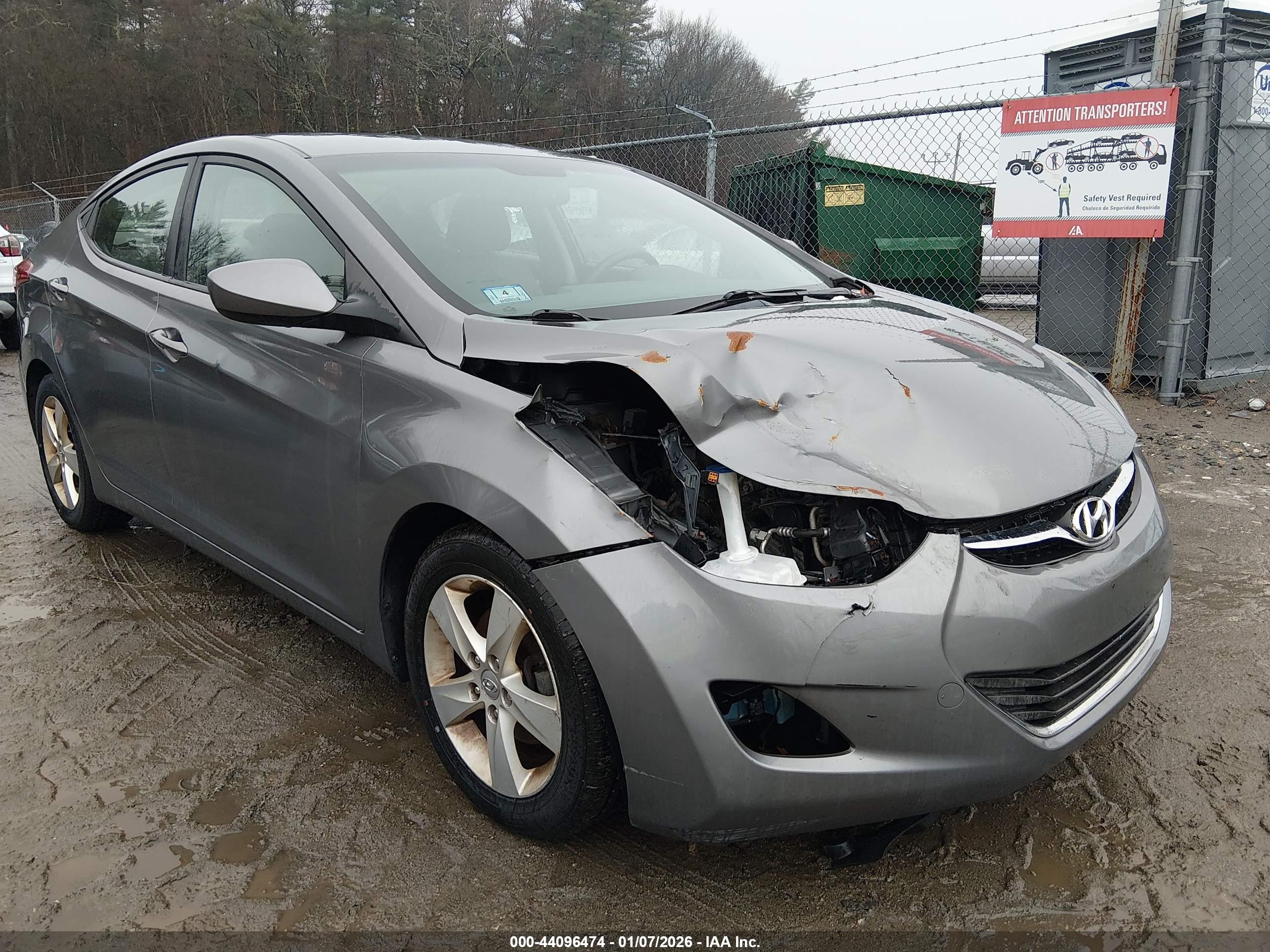 HYUNDAI ELANTRA image 6
