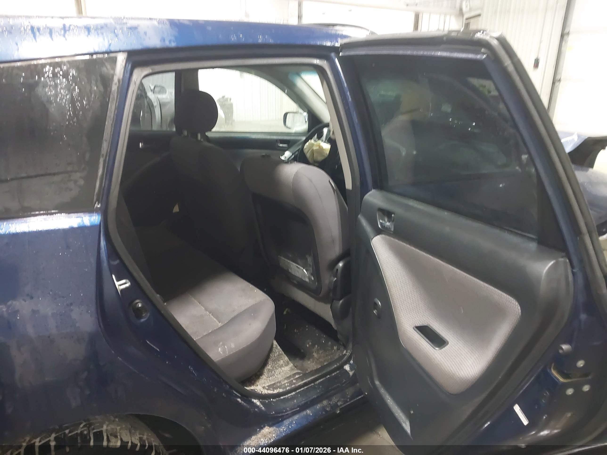 TOYOTA MATRIX image 8