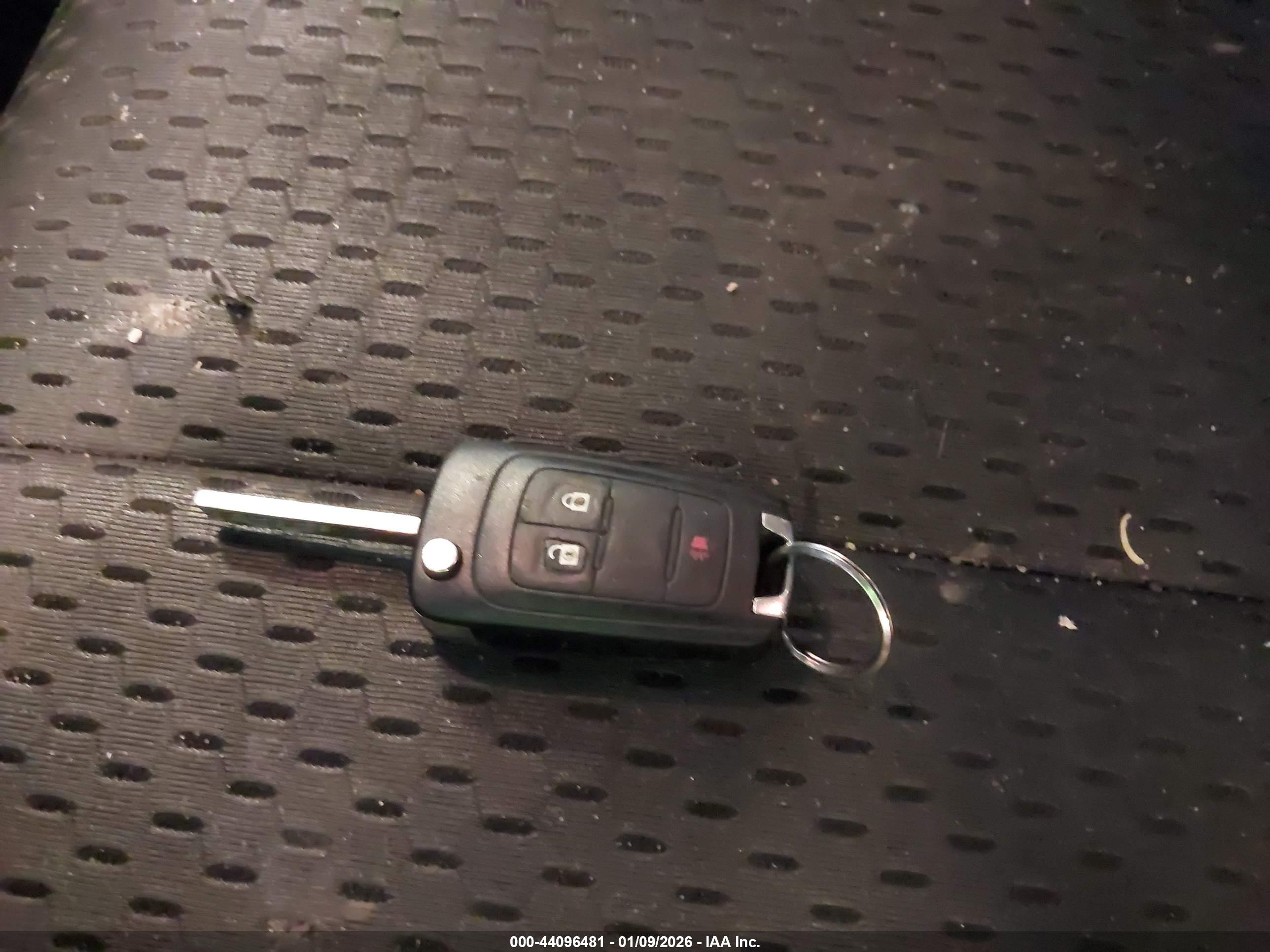 CHEVROLET EQUINOX image 11