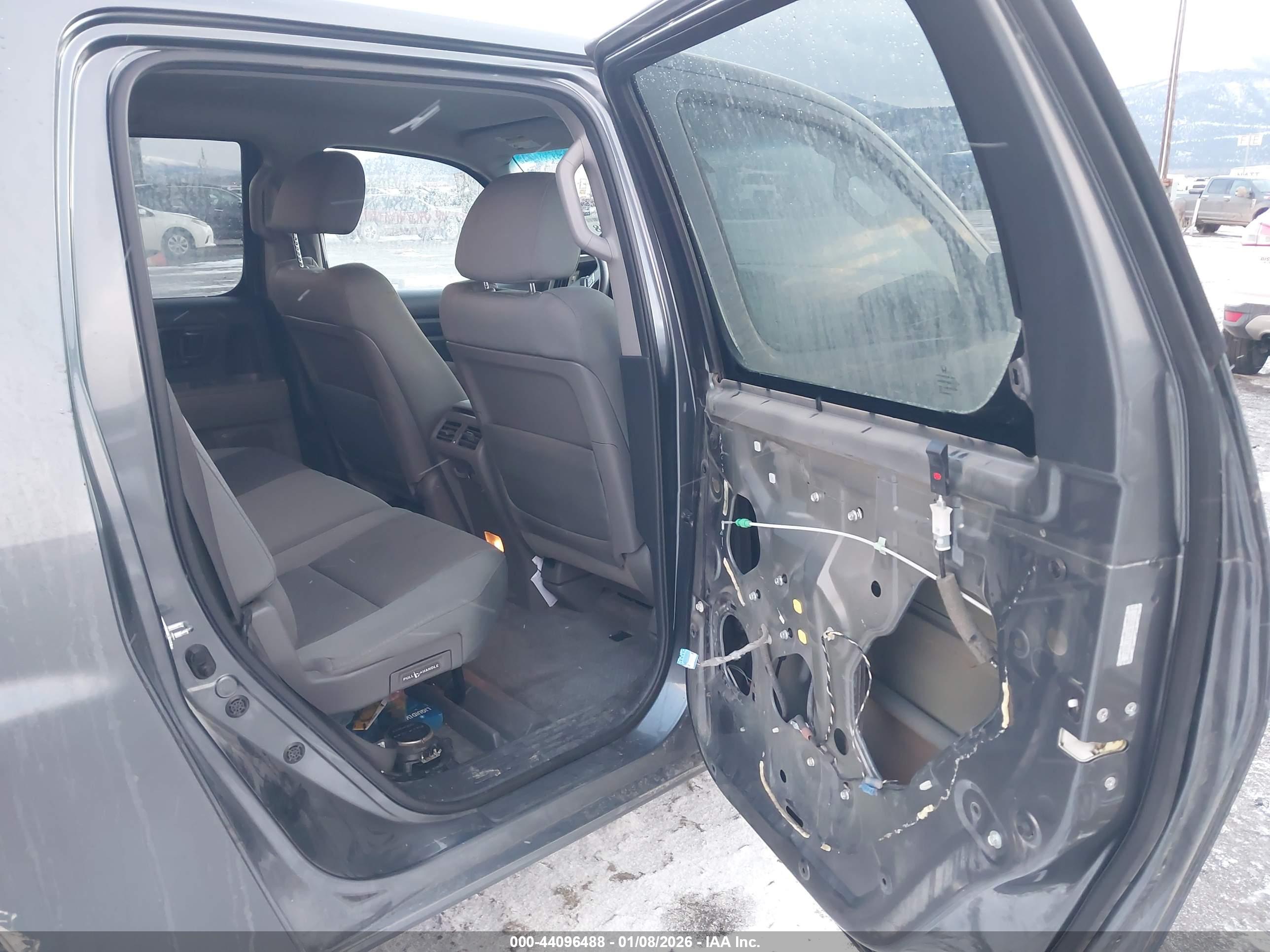 HONDA RIDGELINE image 8
