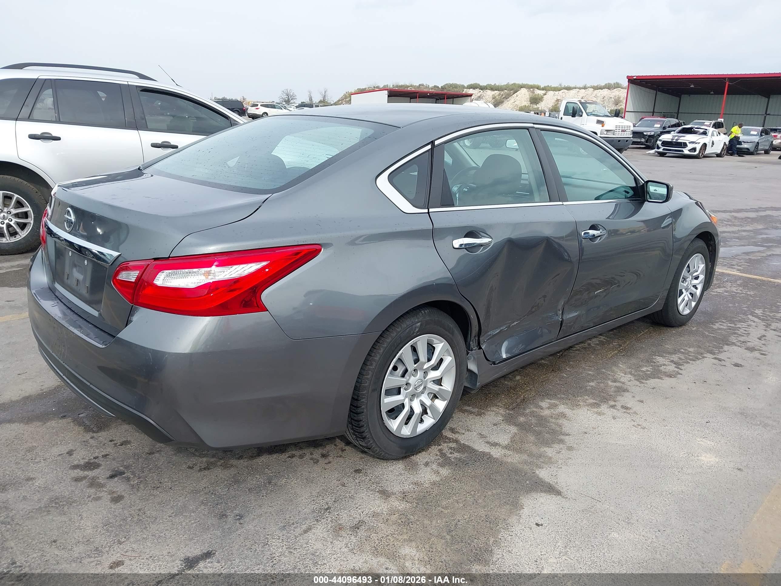 NISSAN ALTIMA image 4