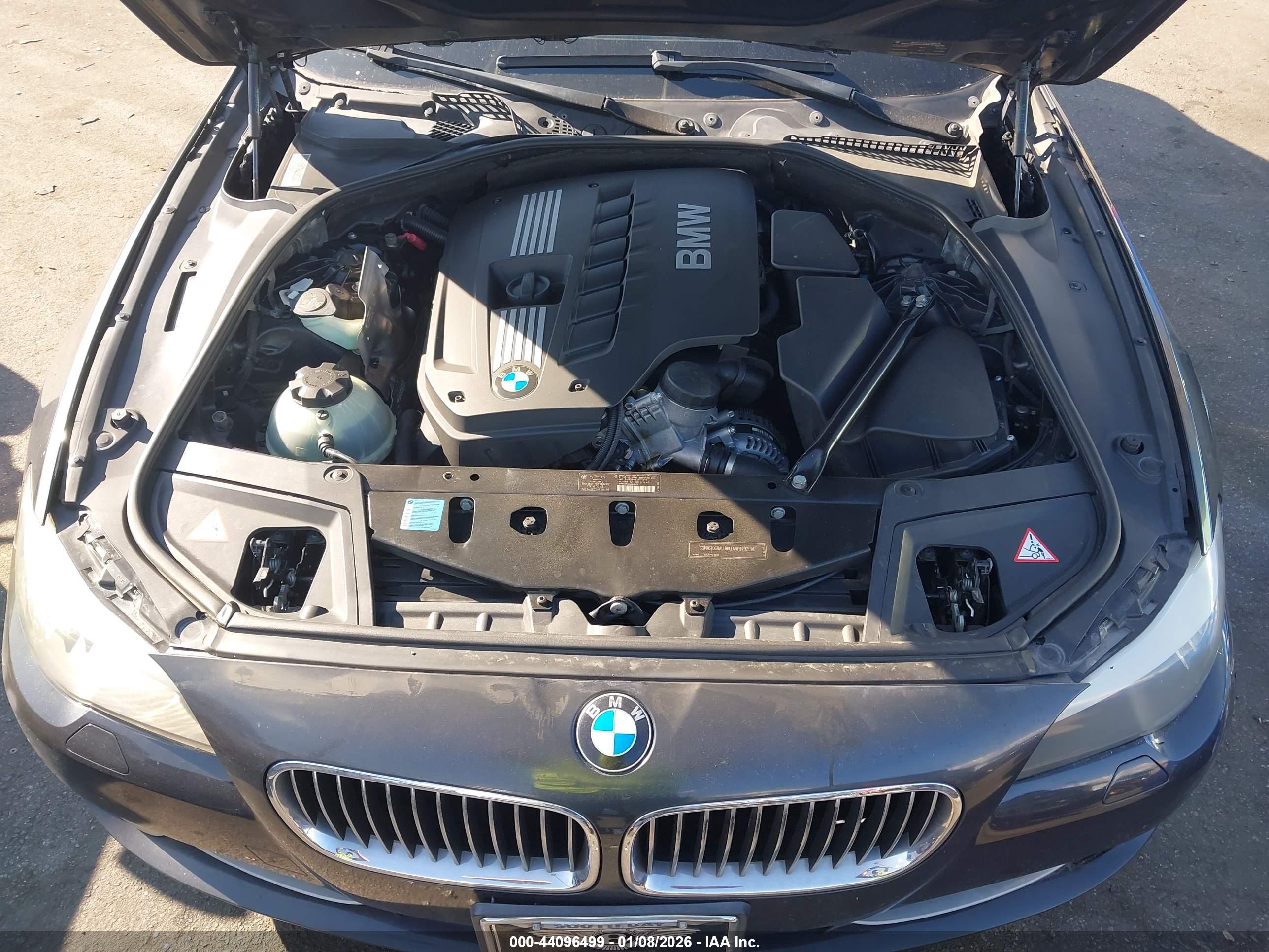 BMW 528I image 10