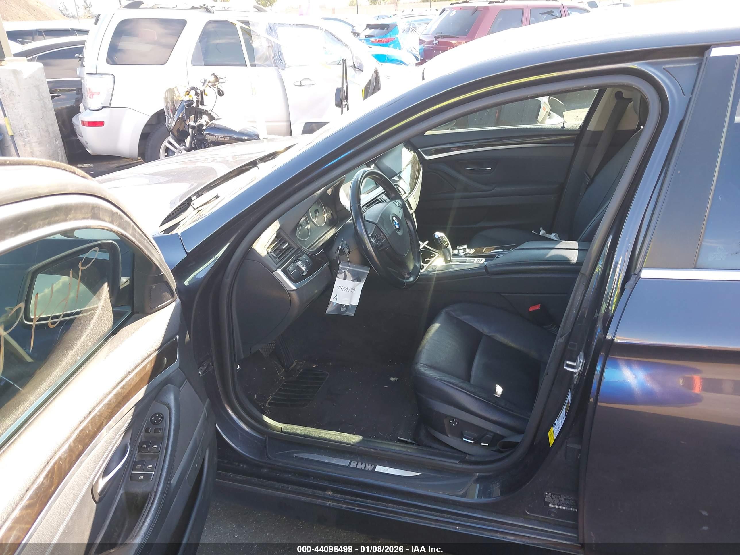 BMW 528I image 5