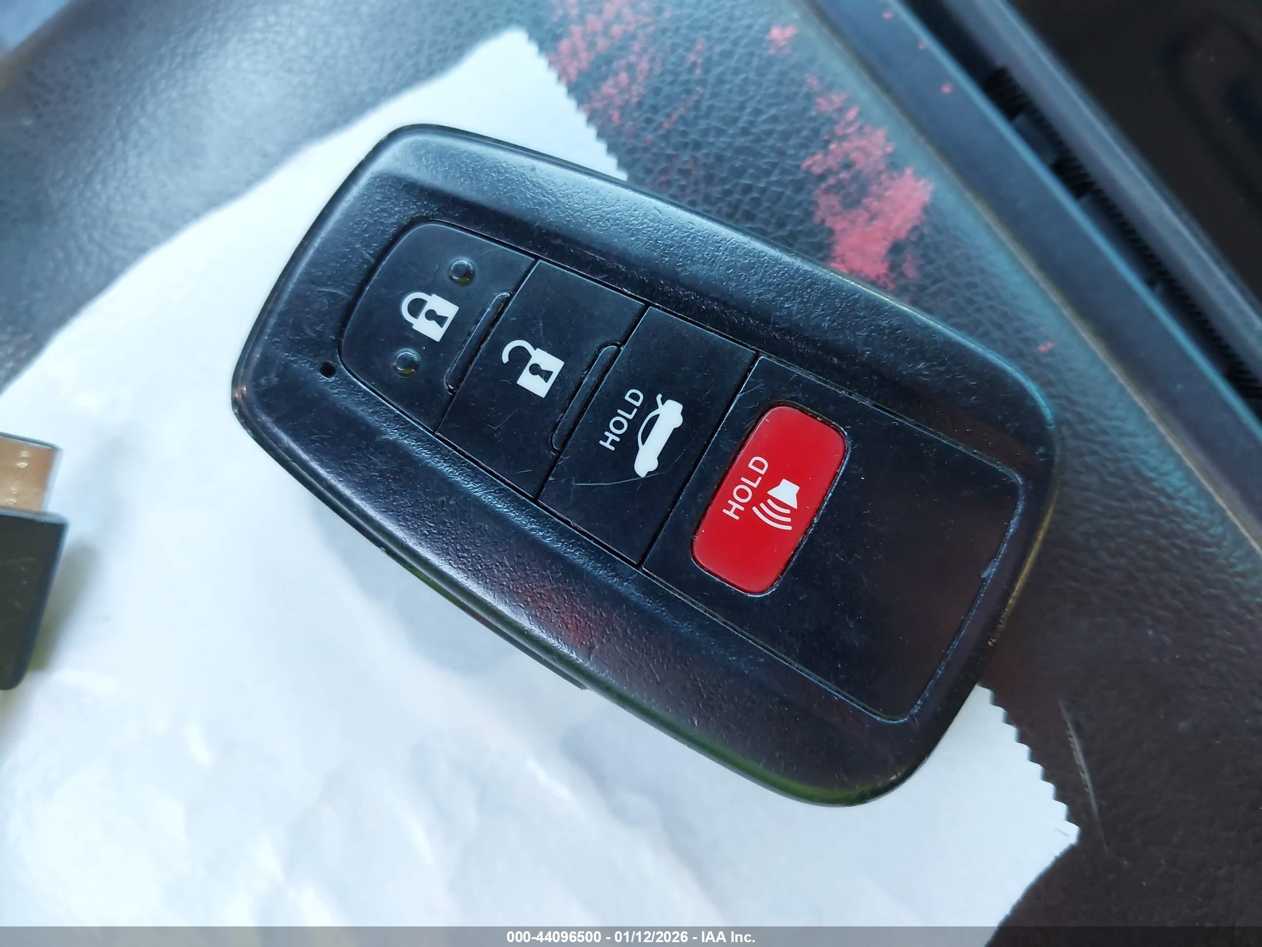 TOYOTA CAMRY image 11